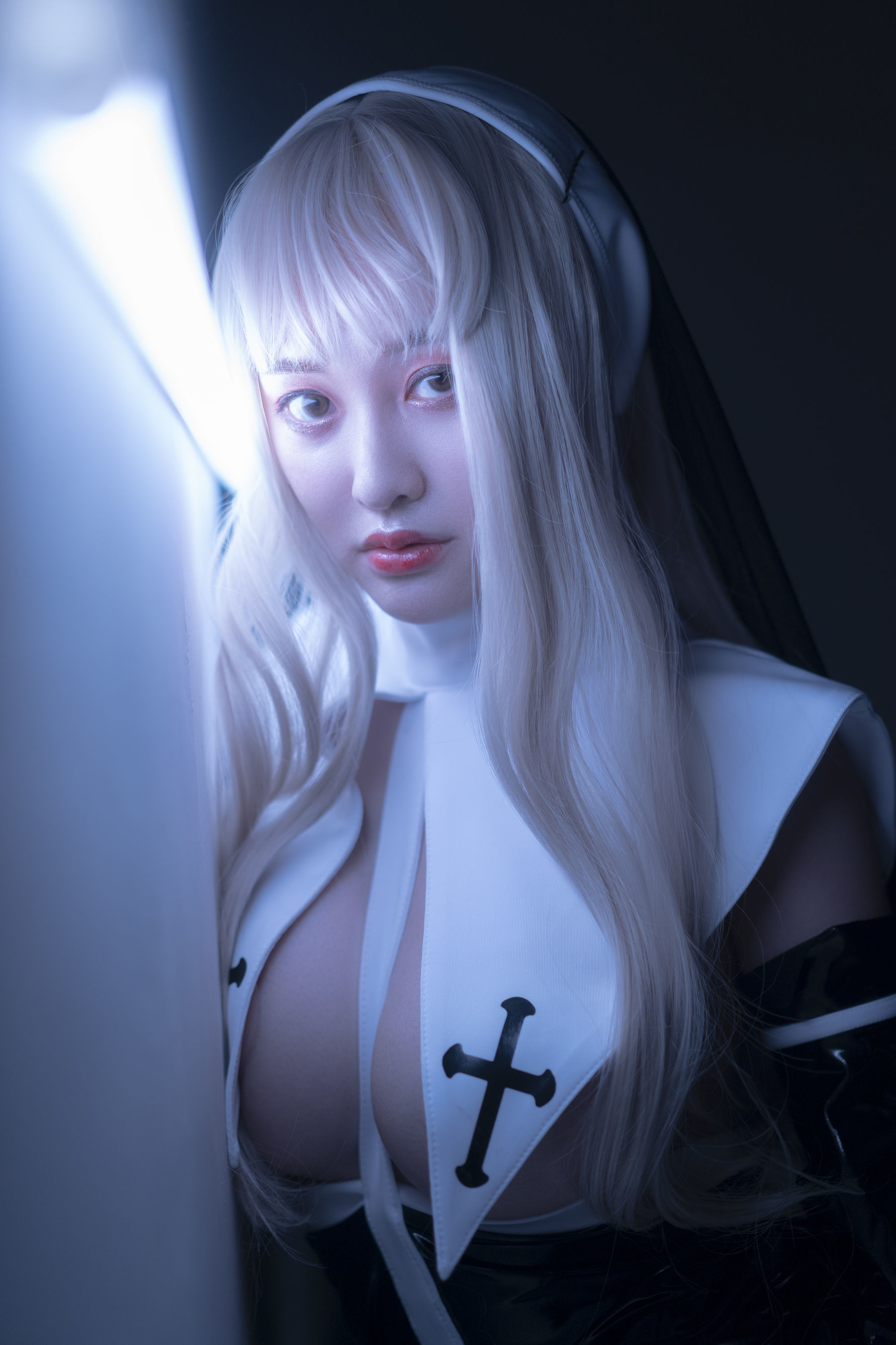 Internet Celebrity Coser Photobook] Anime Blogger Takes Off Tail Mizuki - Nun