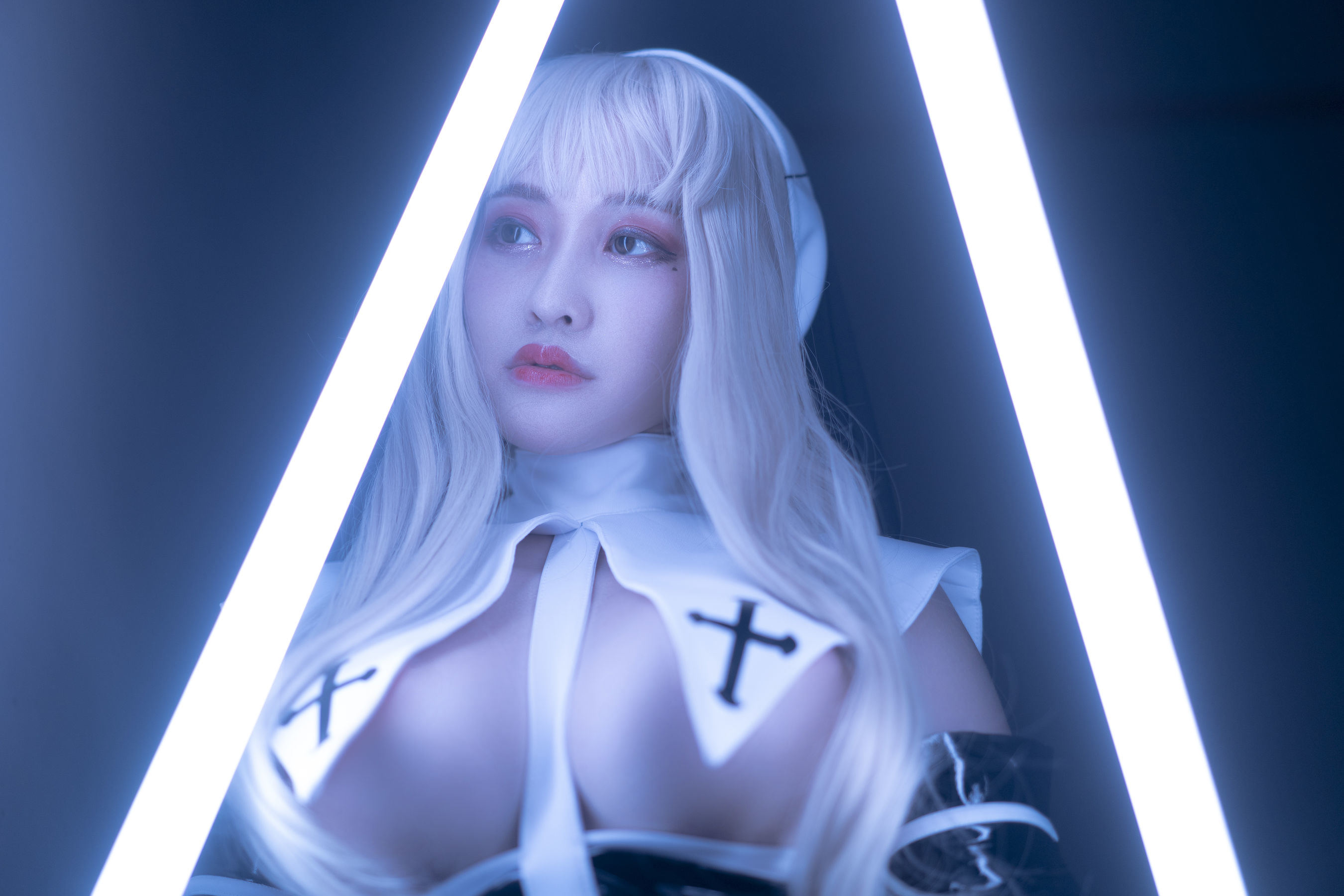 Internet Celebrity Coser Photobook] Anime Blogger Takes Off Tail Mizuki - Nun