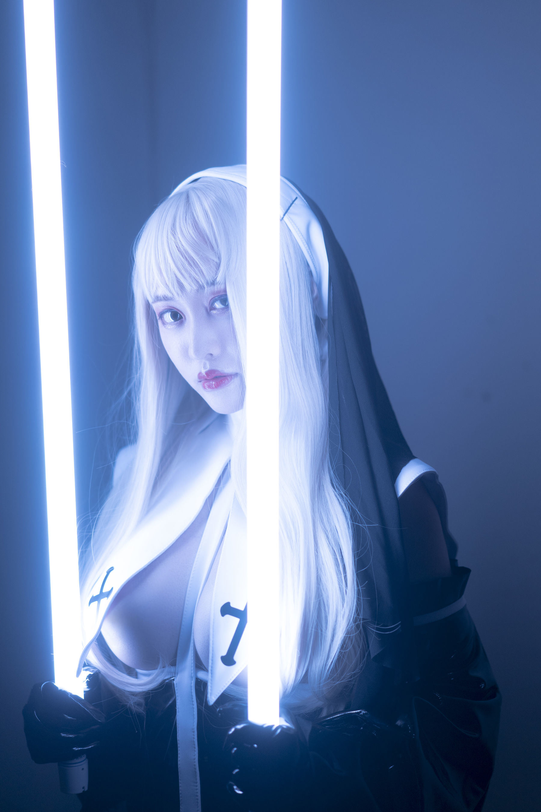Internet Celebrity Coser Photobook] Anime Blogger Takes Off Tail Mizuki - Nun