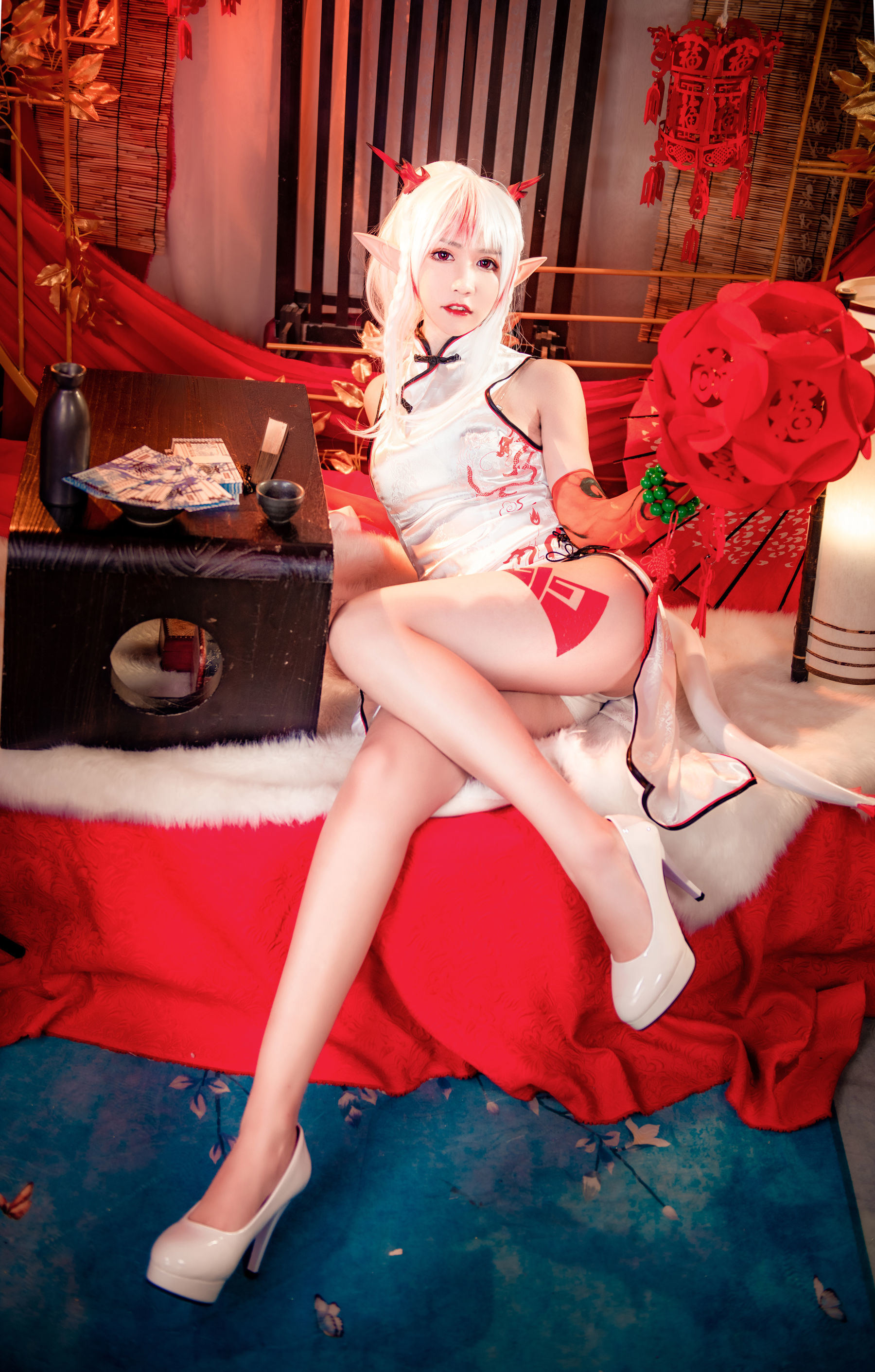 Bộ ảnh Net red Coser] Blogger Anime Ruan Yi_Fairy - Arknights Năm