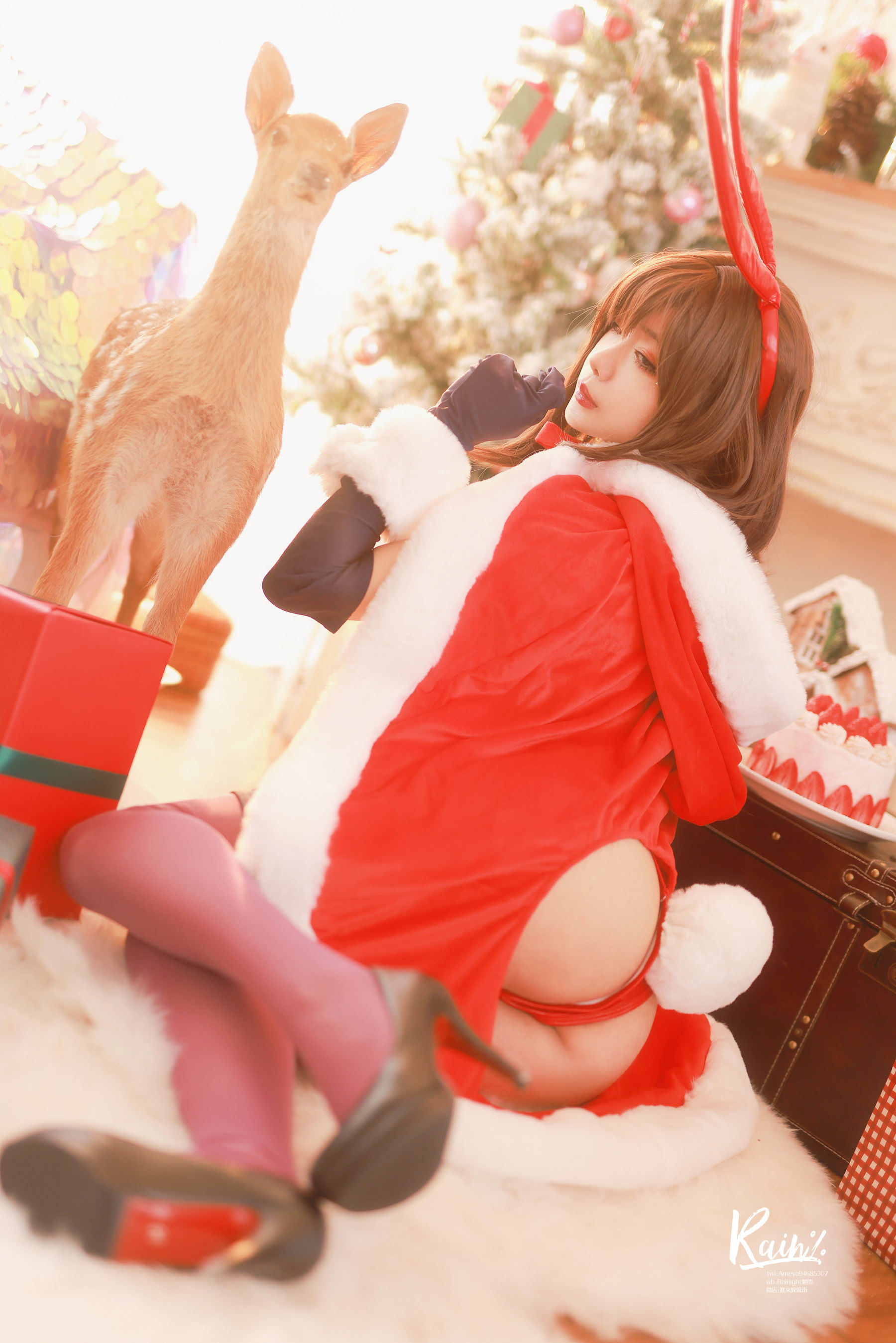 Internet Celebrity Cosplayer Photobook] Anime Blogger Rainight Xiao Yu - Christmas Rabbit
