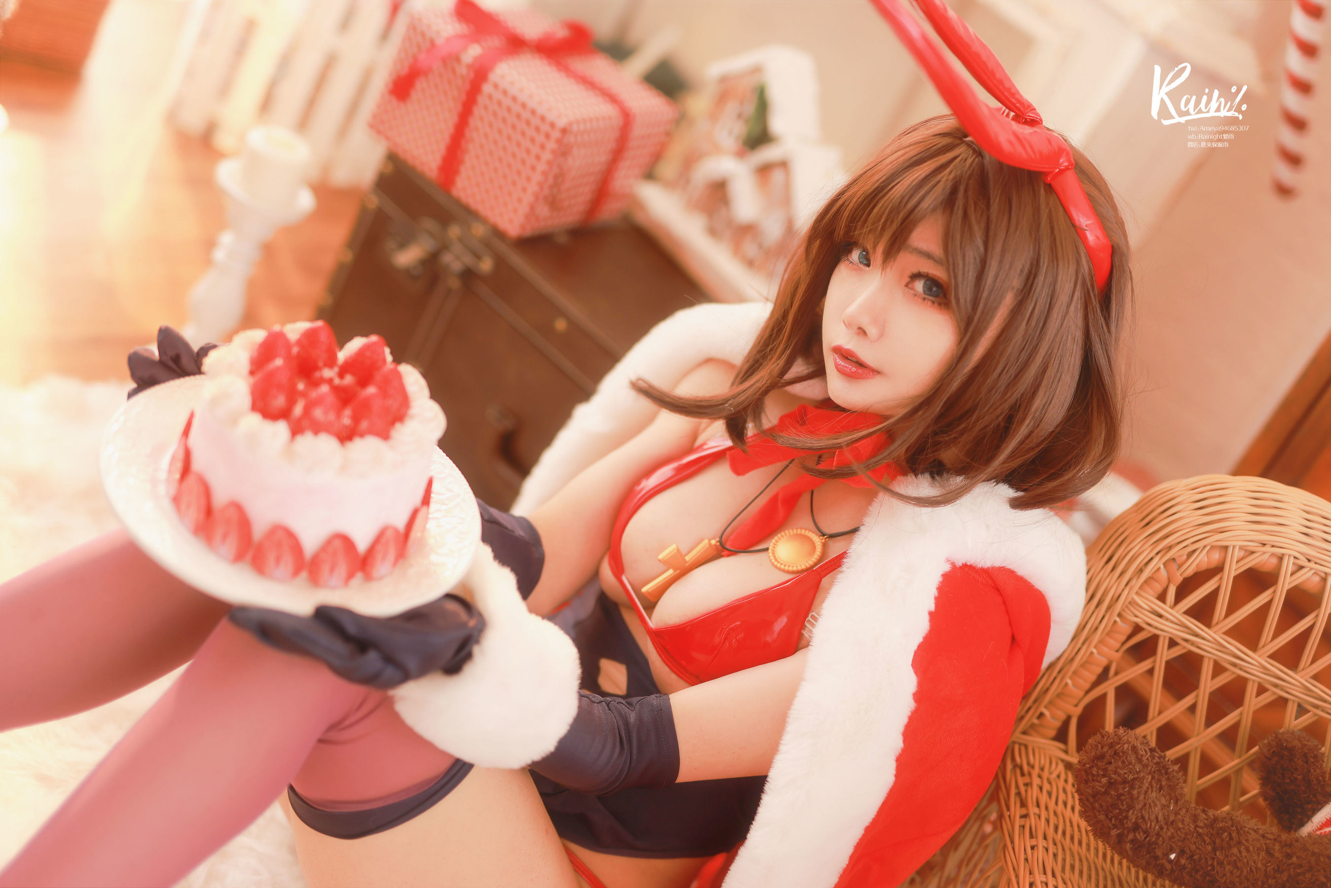 Internet Celebrity Cosplayer Photobook] Anime Blogger Rainight Xiao Yu - Christmas Rabbit