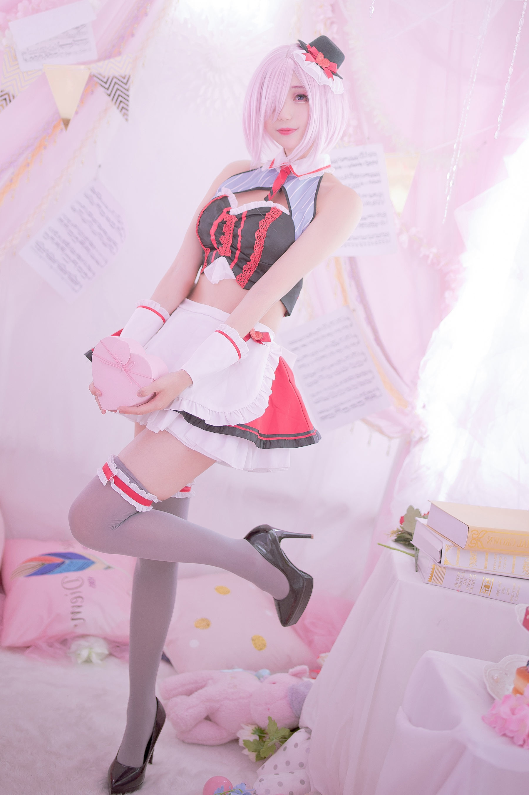Bộ ảnh COSER nổi tiếng] Zhou Ji là Thỏ Thỏ Dễ Thương - Mashu Lễ Tình Nhân