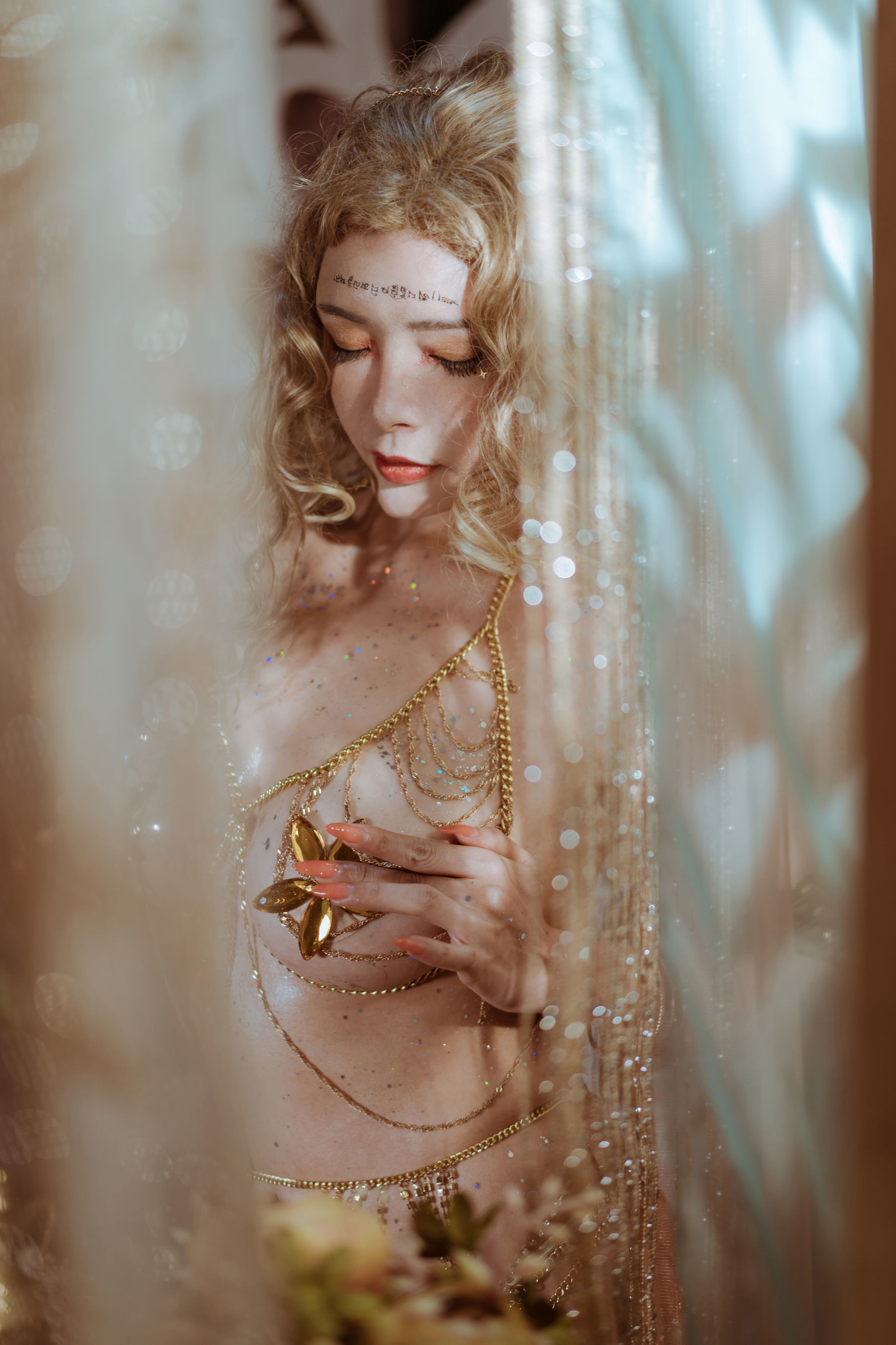 ネット紅人COSER写真] 秋とコーギー(シャオシャオキューキューキュー) - 金髪舞娘