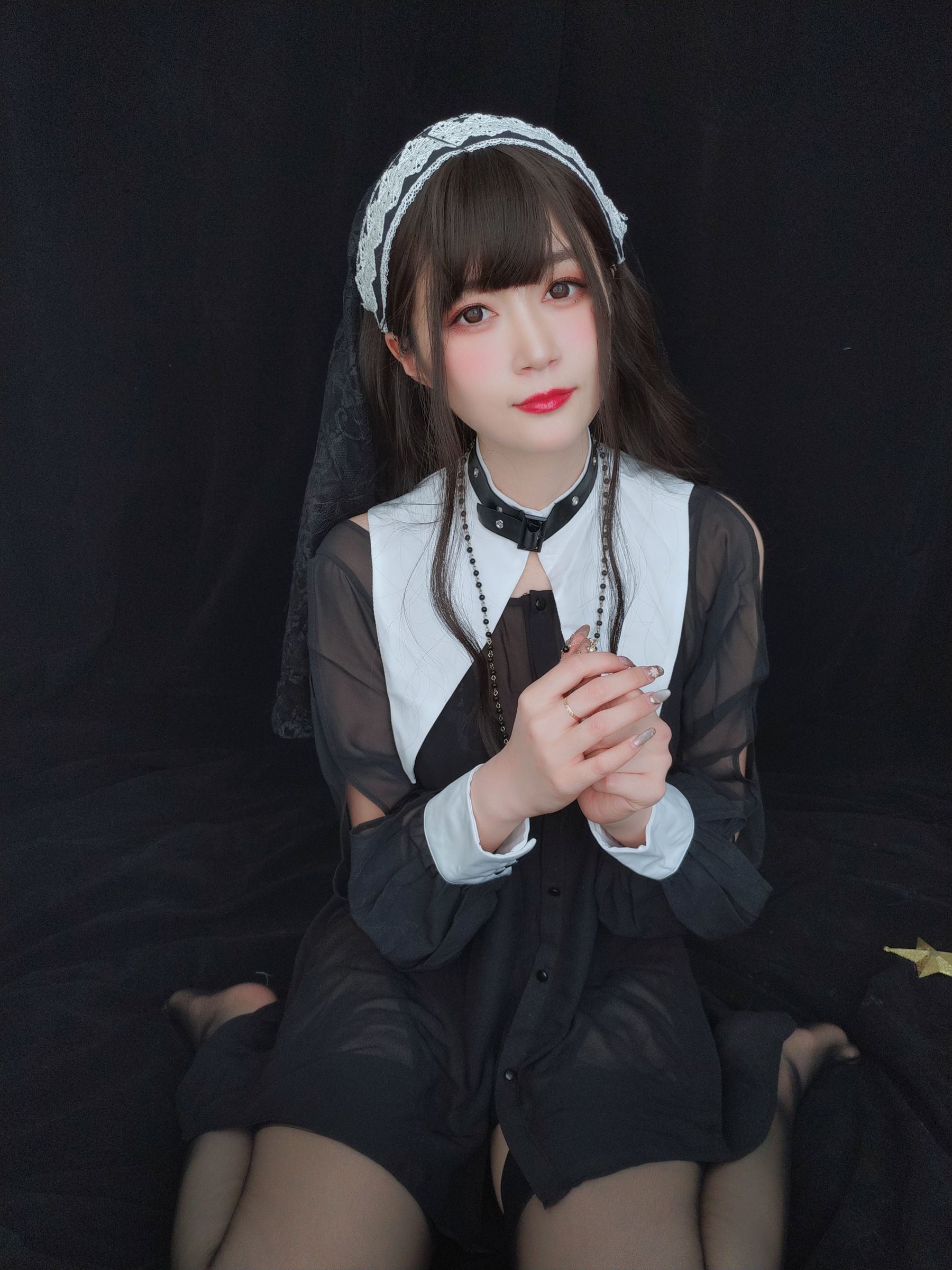 網紅COSER寫真] Coser小姐姐白銀 - 蕾絲修女