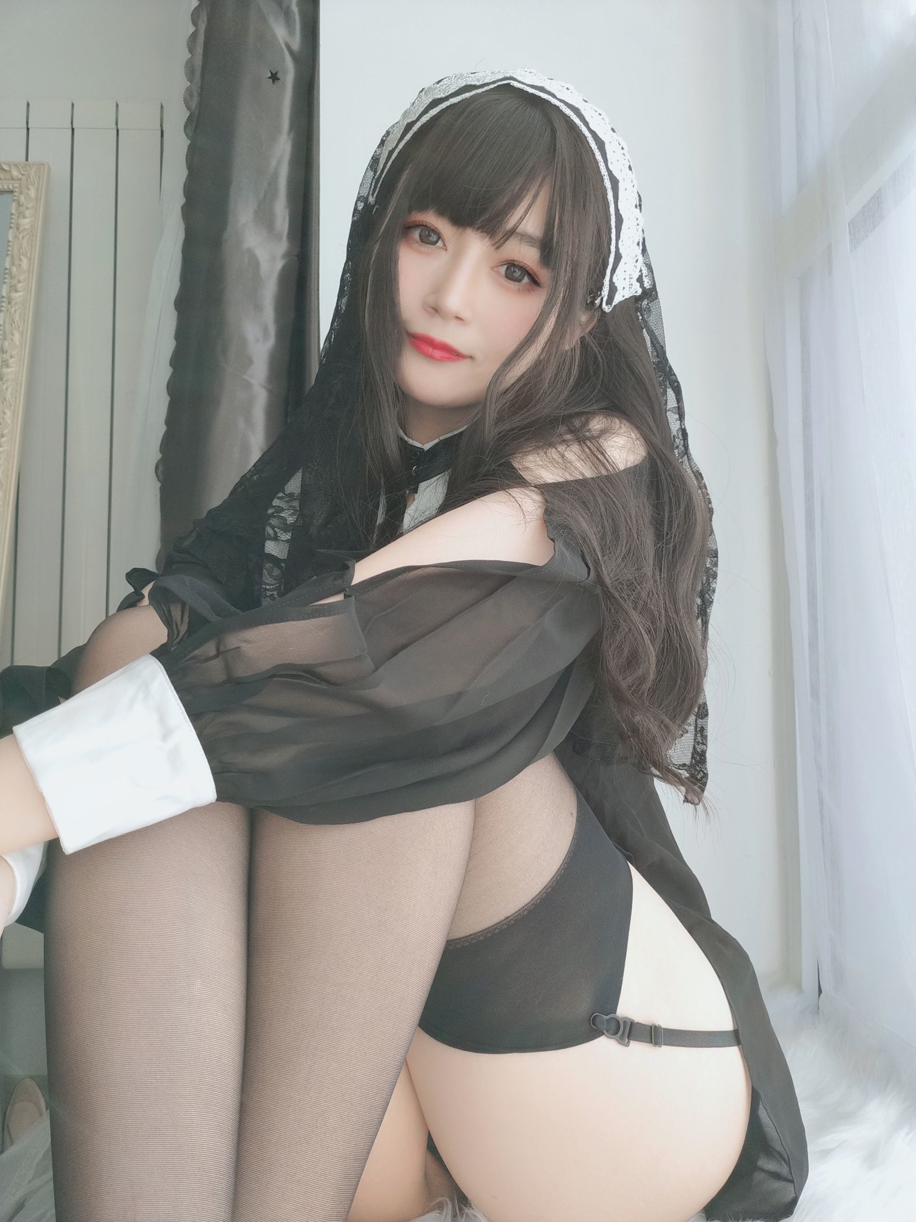 網紅COSER寫真] Coser小姐姐白銀 - 蕾絲修女