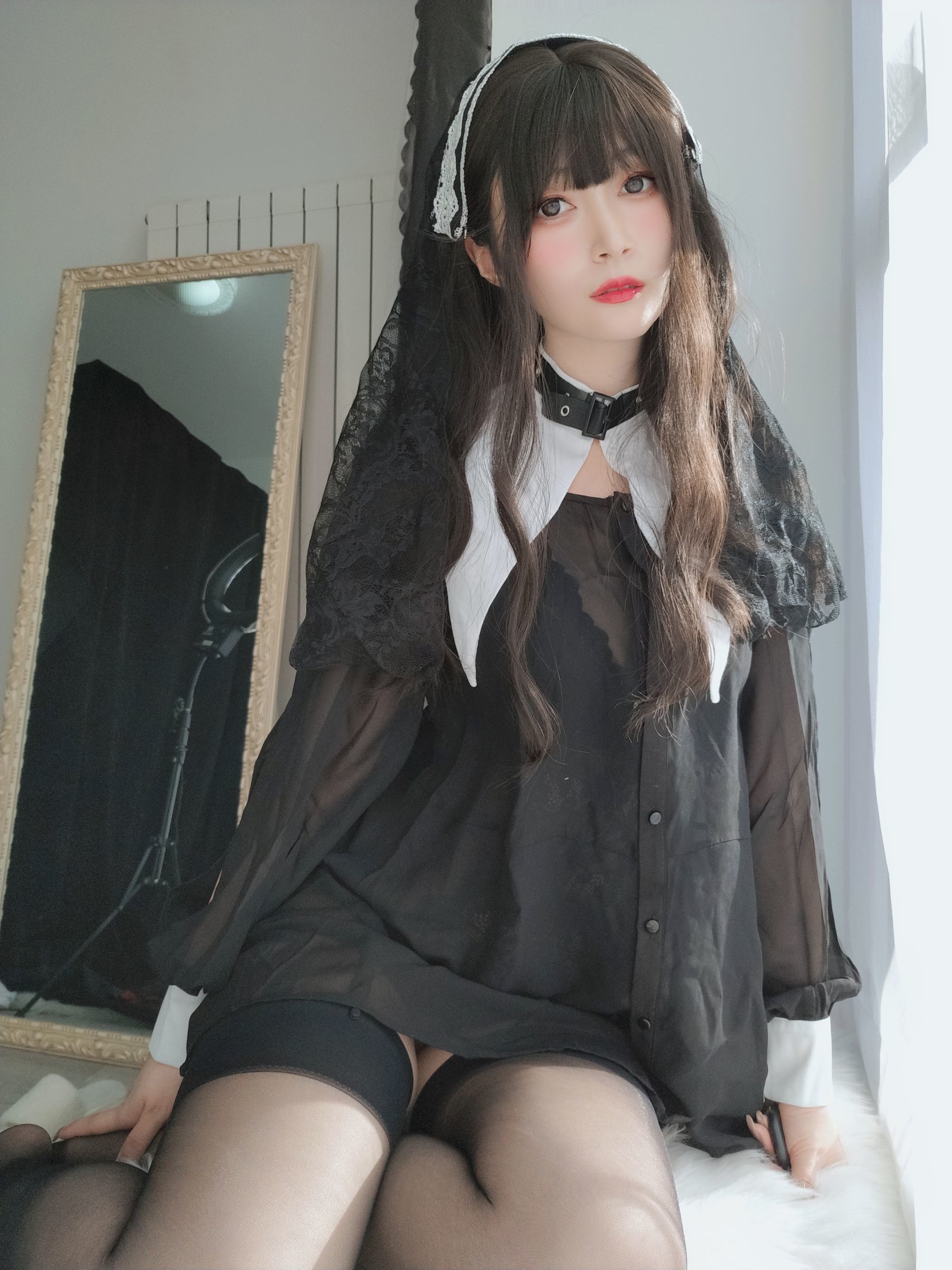 網紅COSER寫真] Coser小姐姐白銀 - 蕾絲修女