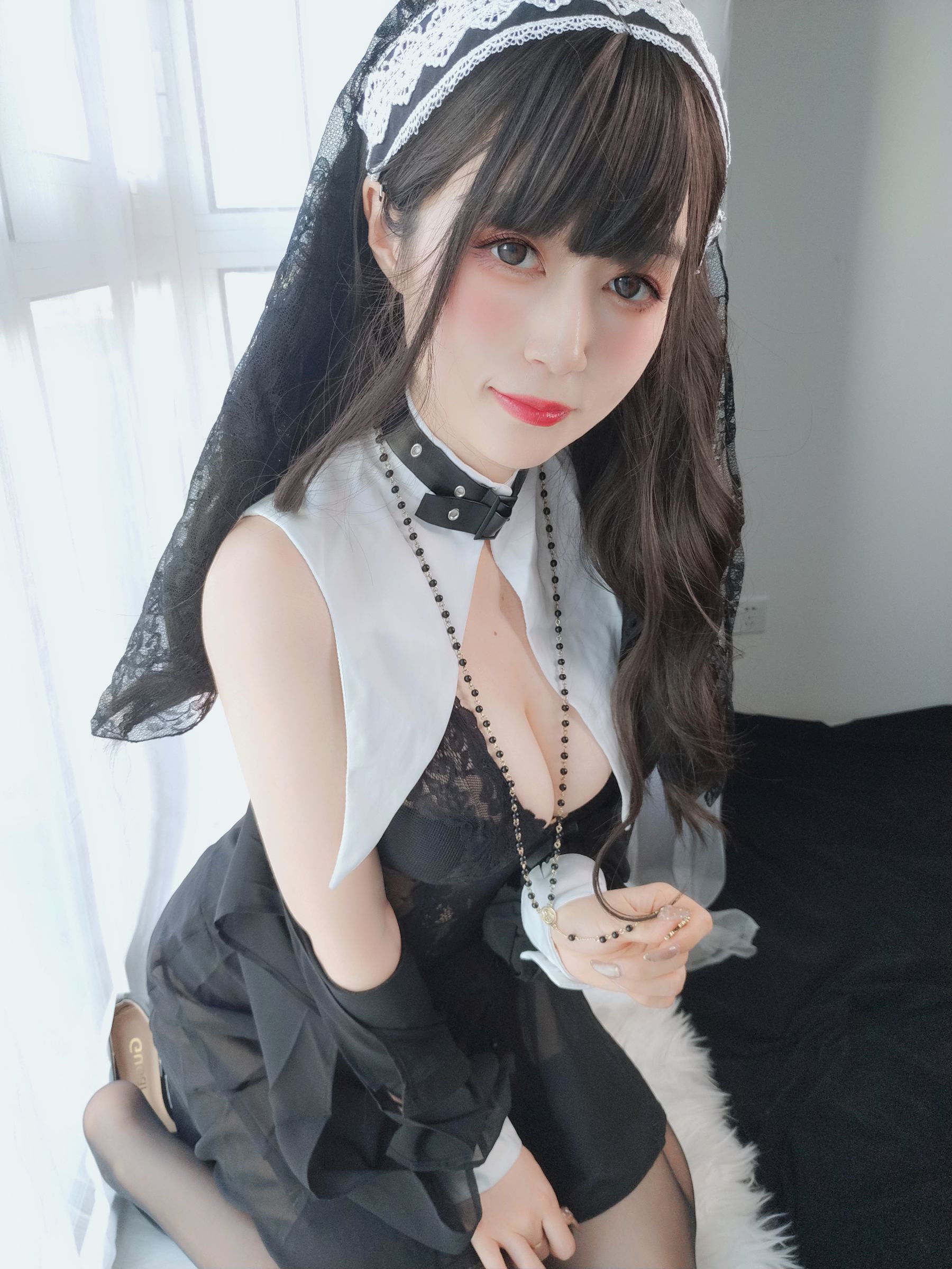 網紅COSER寫真] Coser小姐姐白銀 - 蕾絲修女