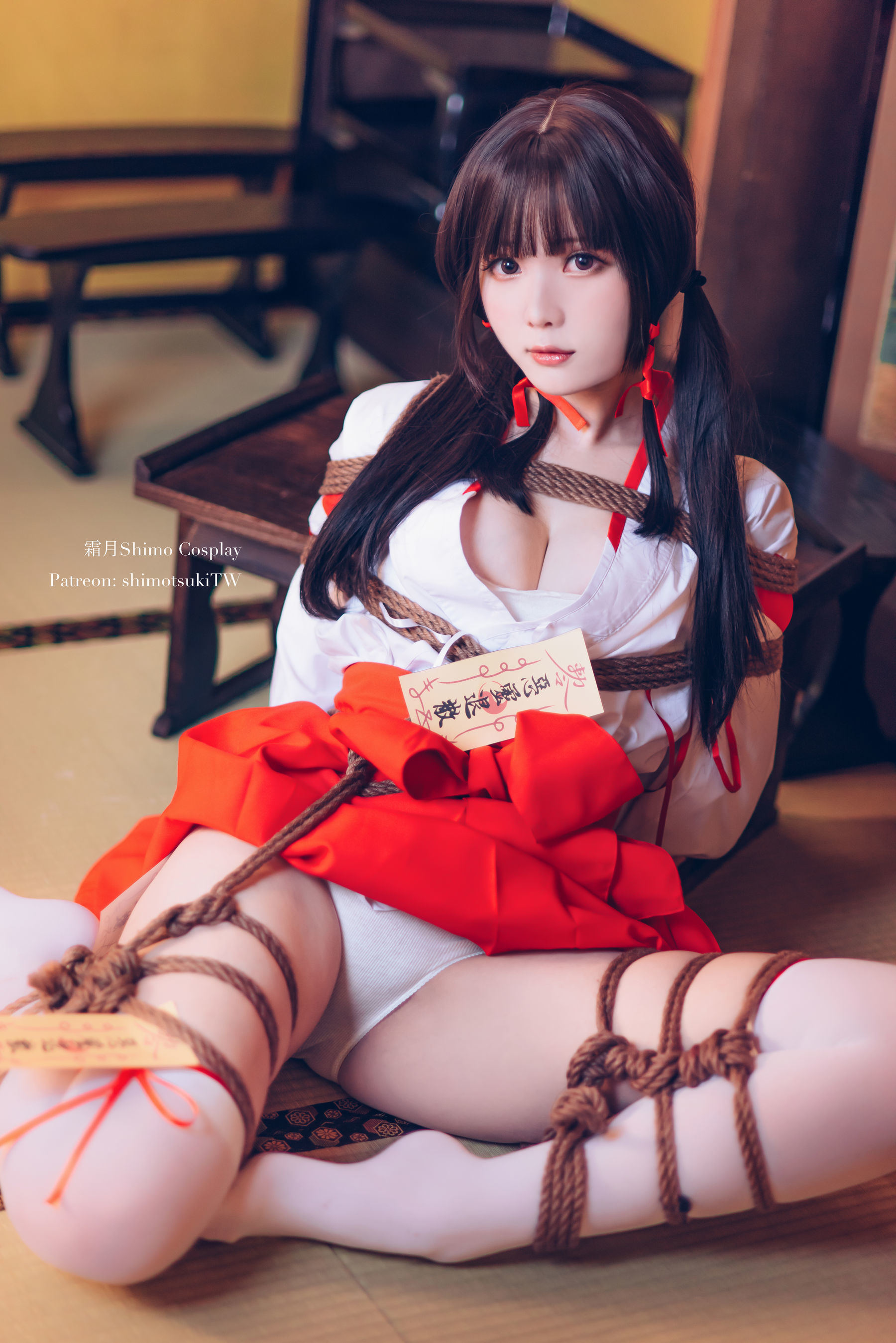 [网红COSER写真] 微博妹纸霜月shimo - 巫女捆绑