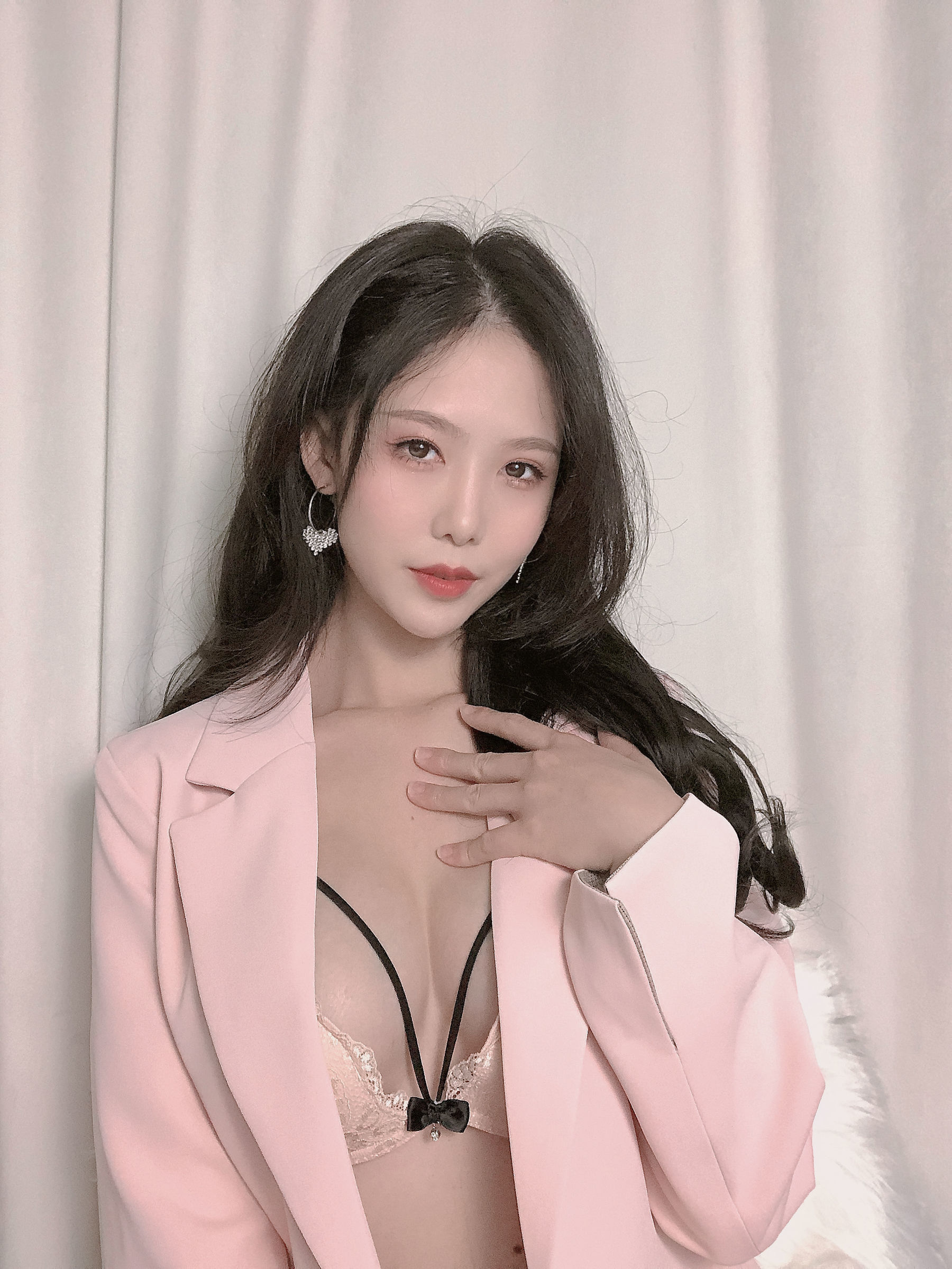 Internet Celebrity Coser Photo] Dou Niang - Li Shi Collection - Pink Suit