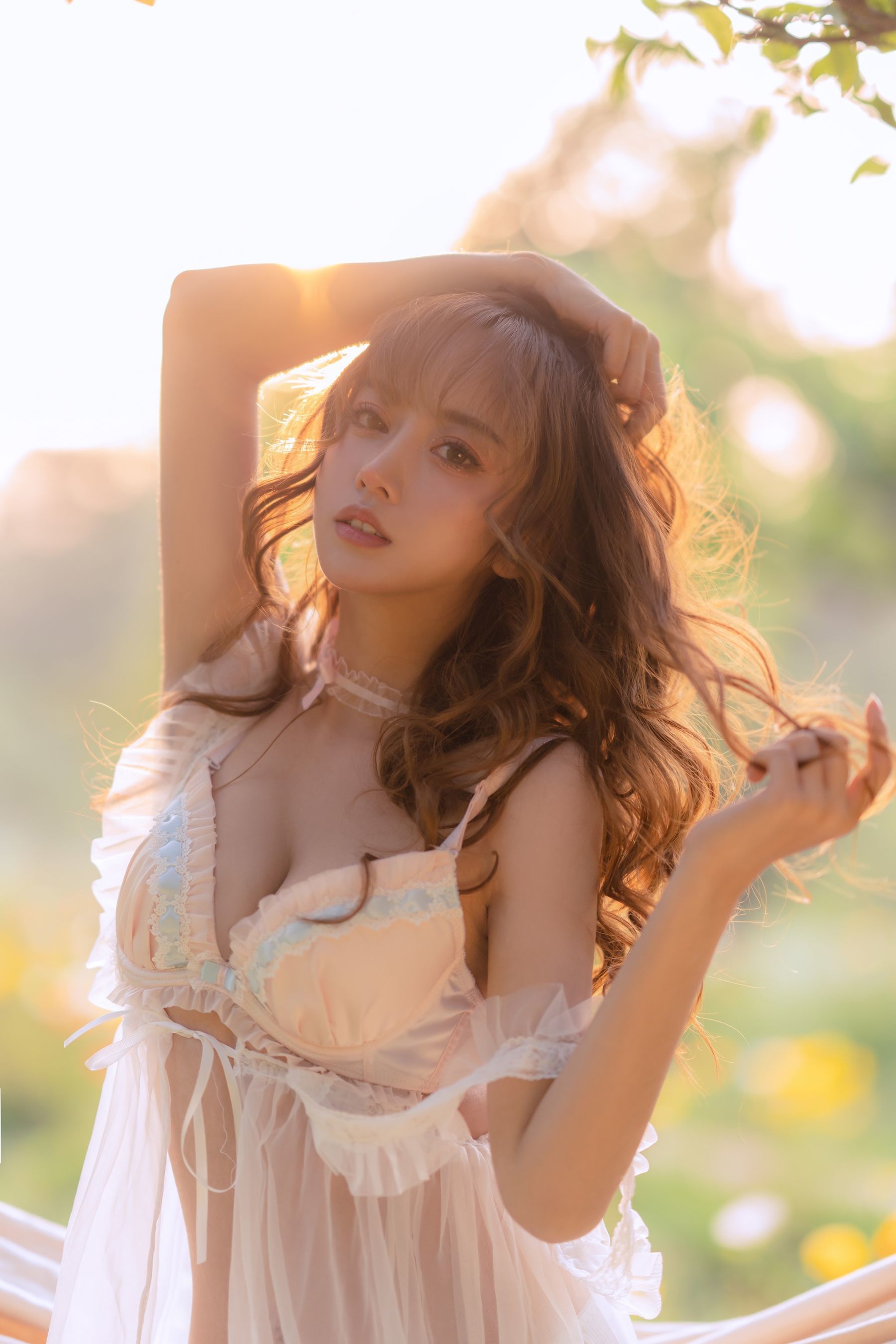 Internet Celebrity Coser Photobook] Douyu Mi Xian Xian Sama Photobook - Summer Limited Hammock
