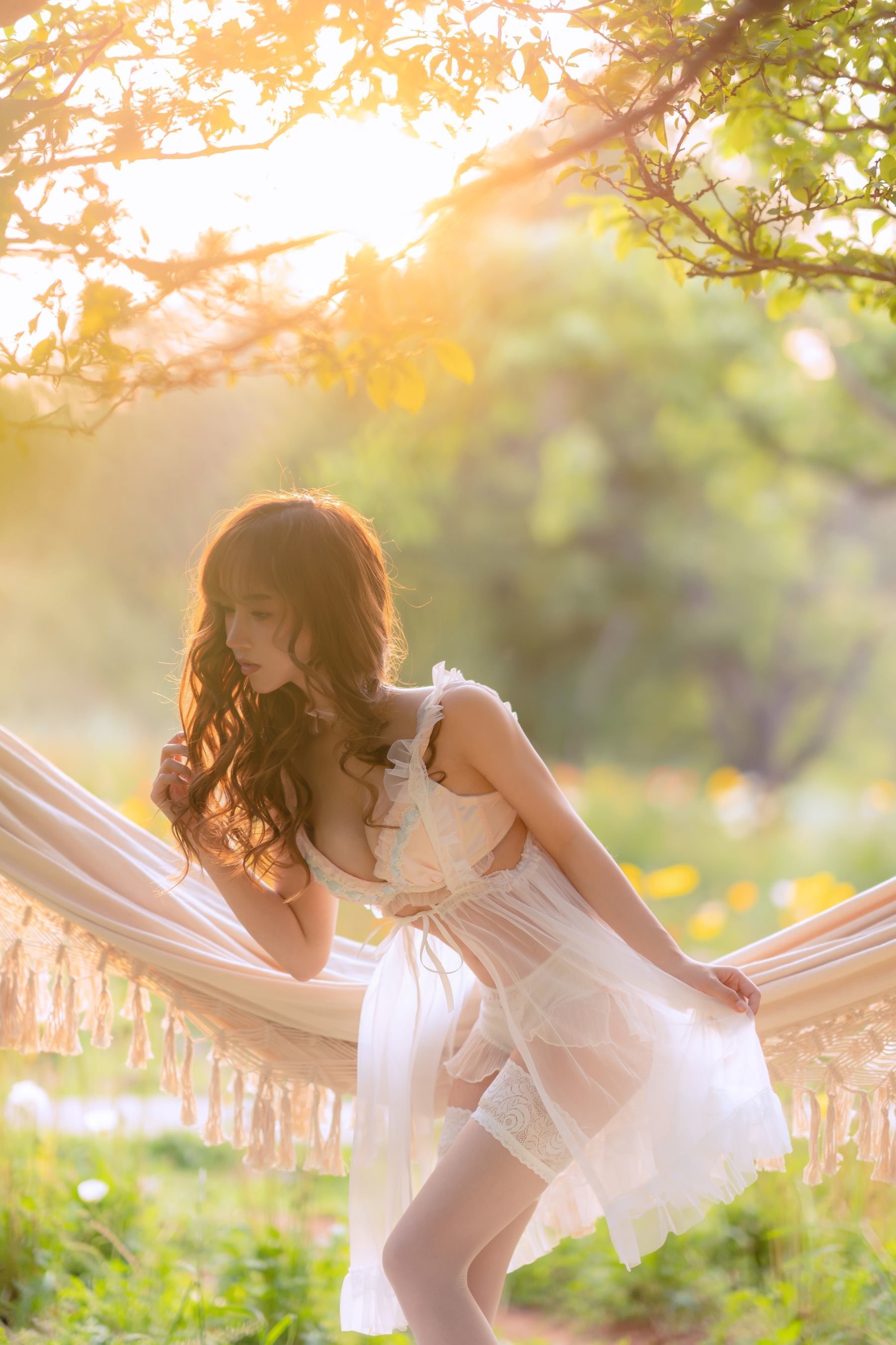 Internet Celebrity Coser Photobook] Douyu Mi Xian Xian Sama Photobook - Summer Limited Hammock