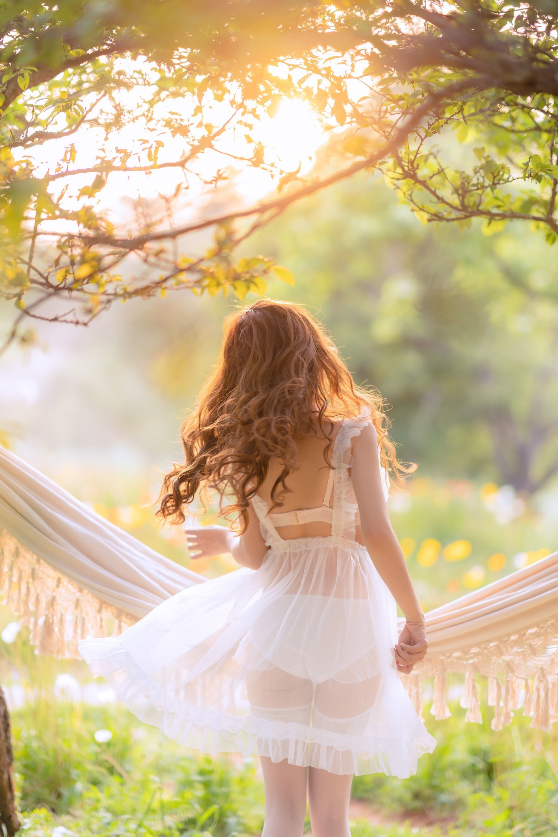 Internet Celebrity Coser Photobook] Douyu Mi Xian Xian Sama Photobook - Summer Limited Hammock