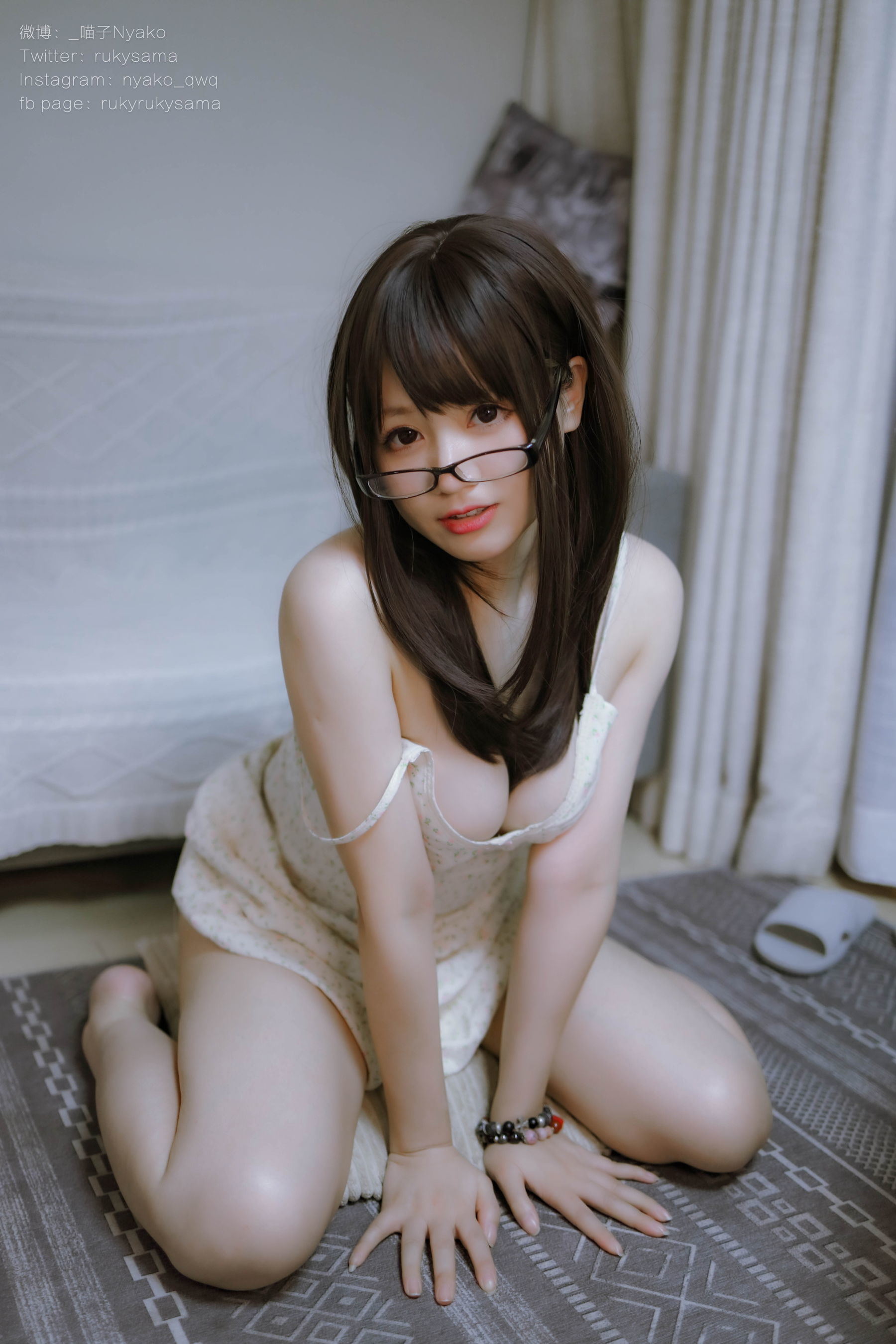 Bộ ảnh COSER nổi tiếng mạng] Cô nàng dễ thương Nyako Meowzi - Cuộc sống đồng cư với bạn gái tưởng tượng: Phiên bản trang phục thường ngày
