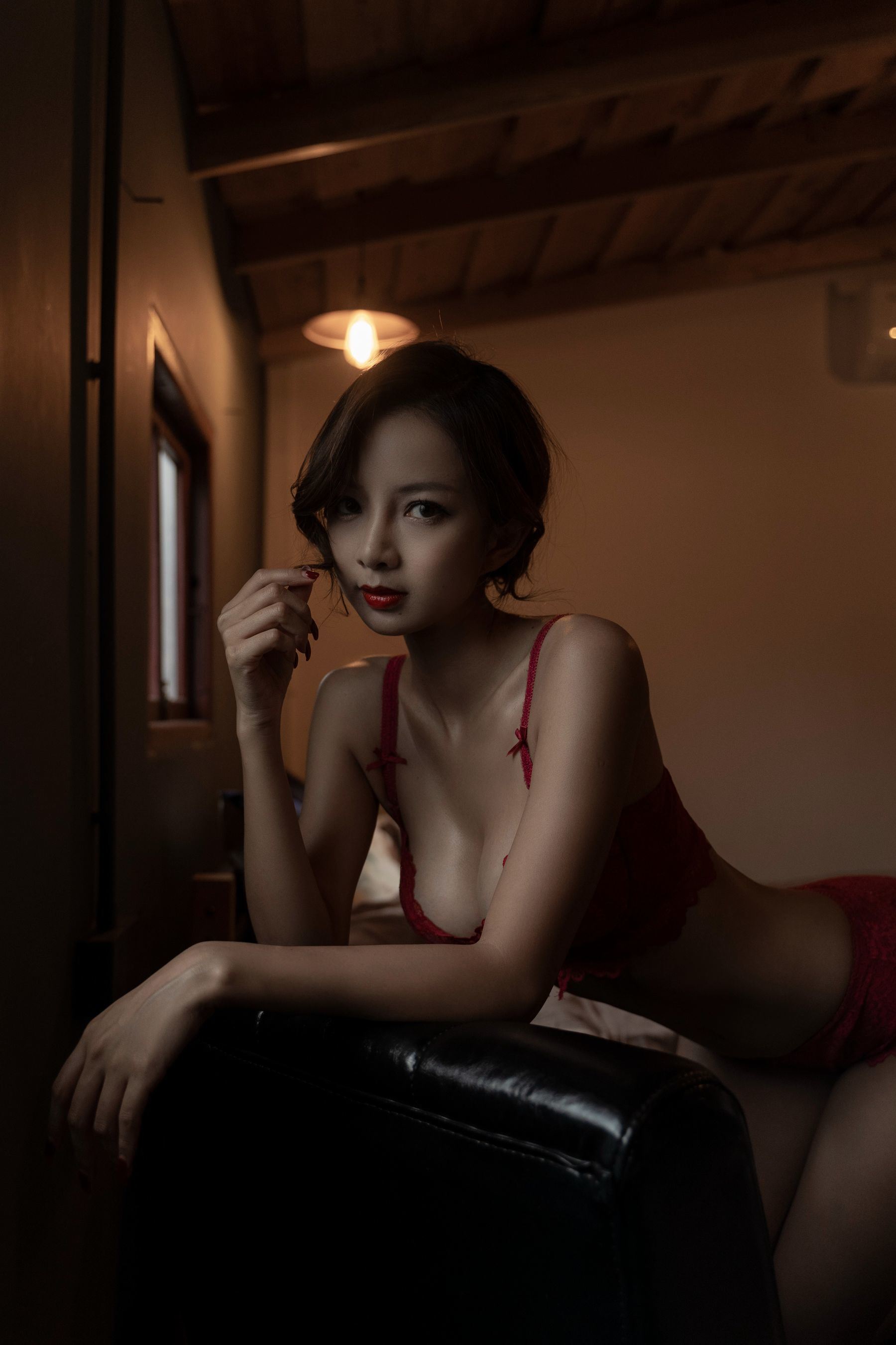 เน็ตไอดอล COSER หนังสือภาพ] นิโคลเซี่ยวเยว่ - หน้าต่างหลัง