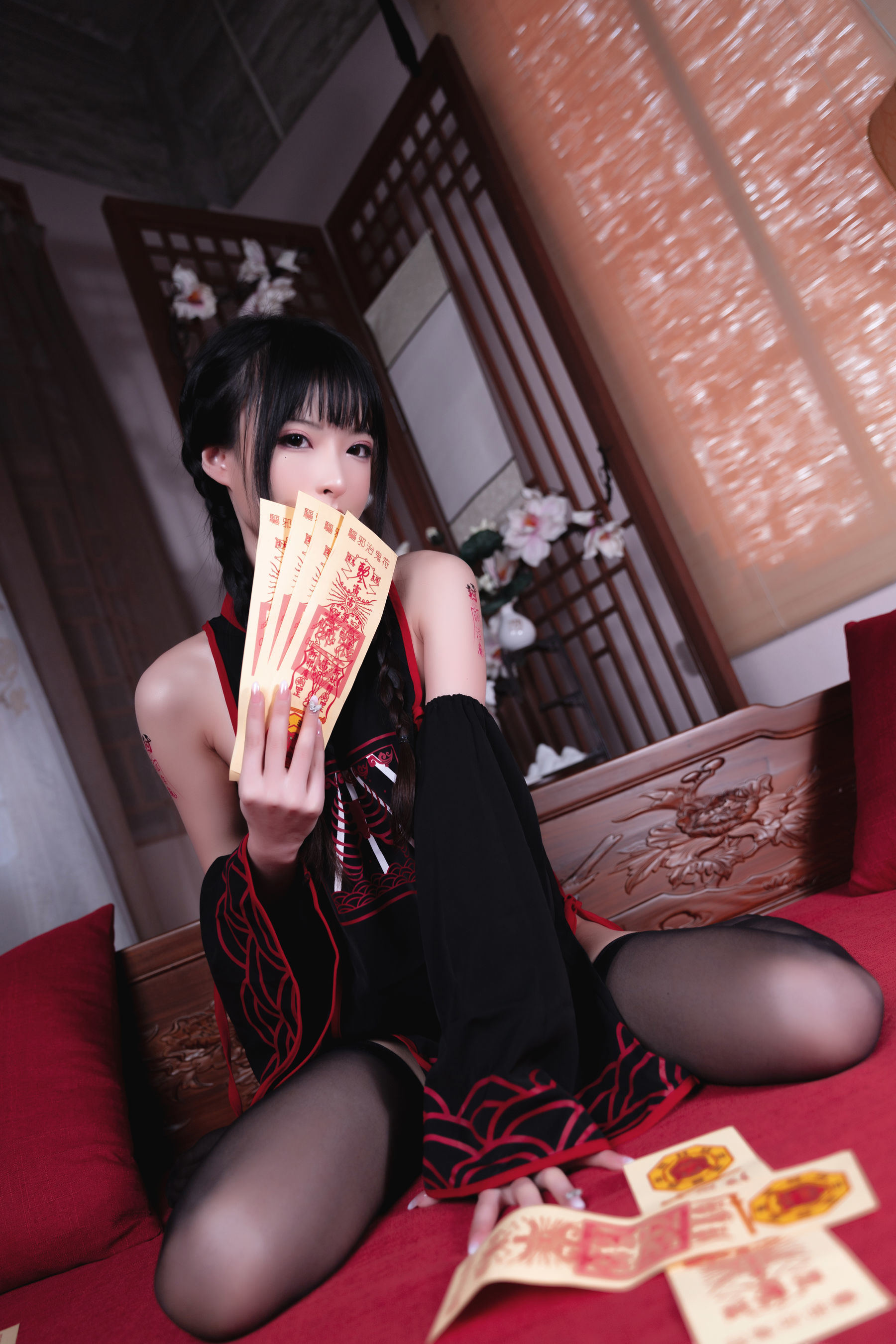 Internet Celebrity COSER Photobook] Stunner Shimizu Yui - Lewd Tattoo Little Zombie