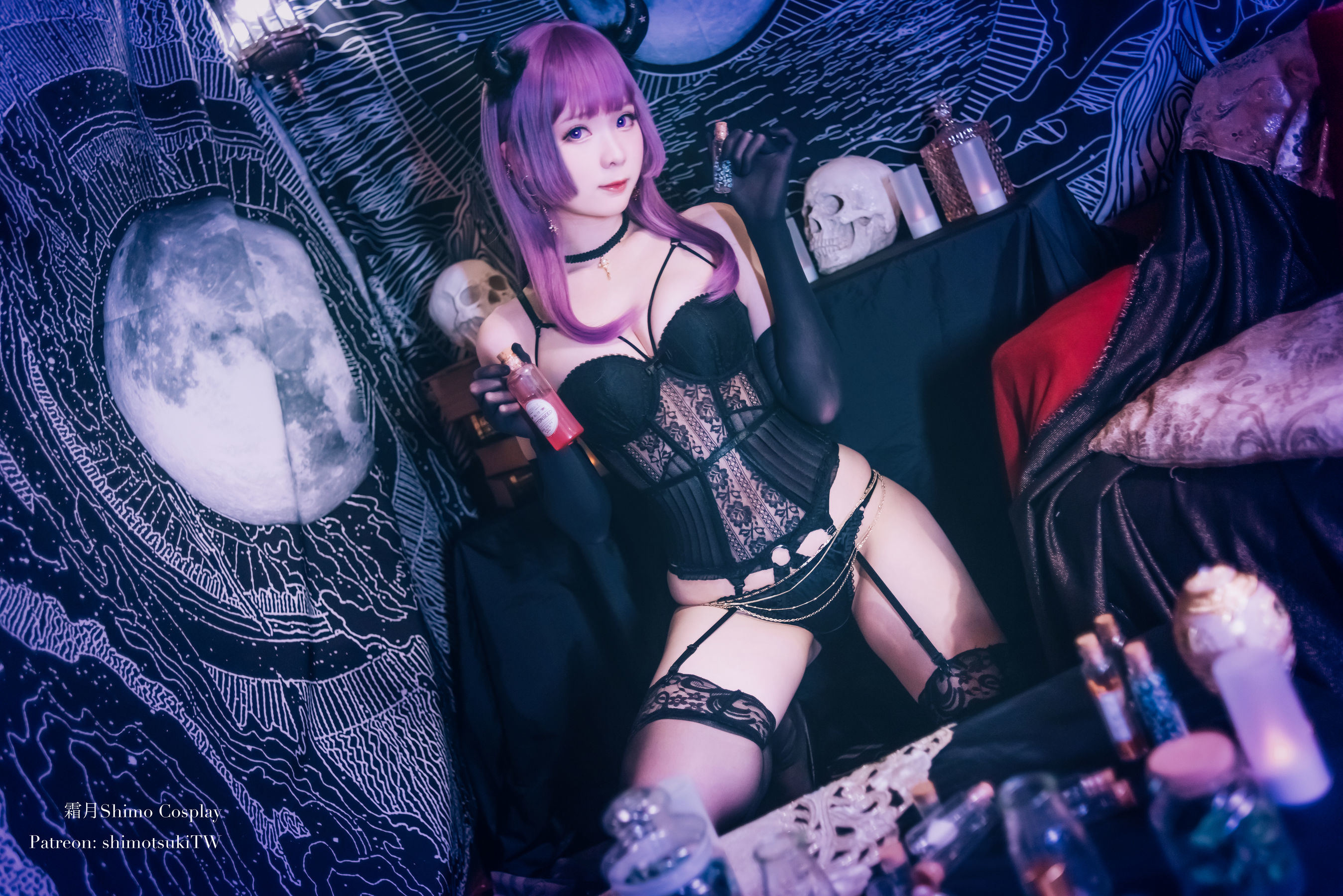 Internet Celebrity COSER Photobook] Weibo Girl Shuang Yue shimo - Underwear