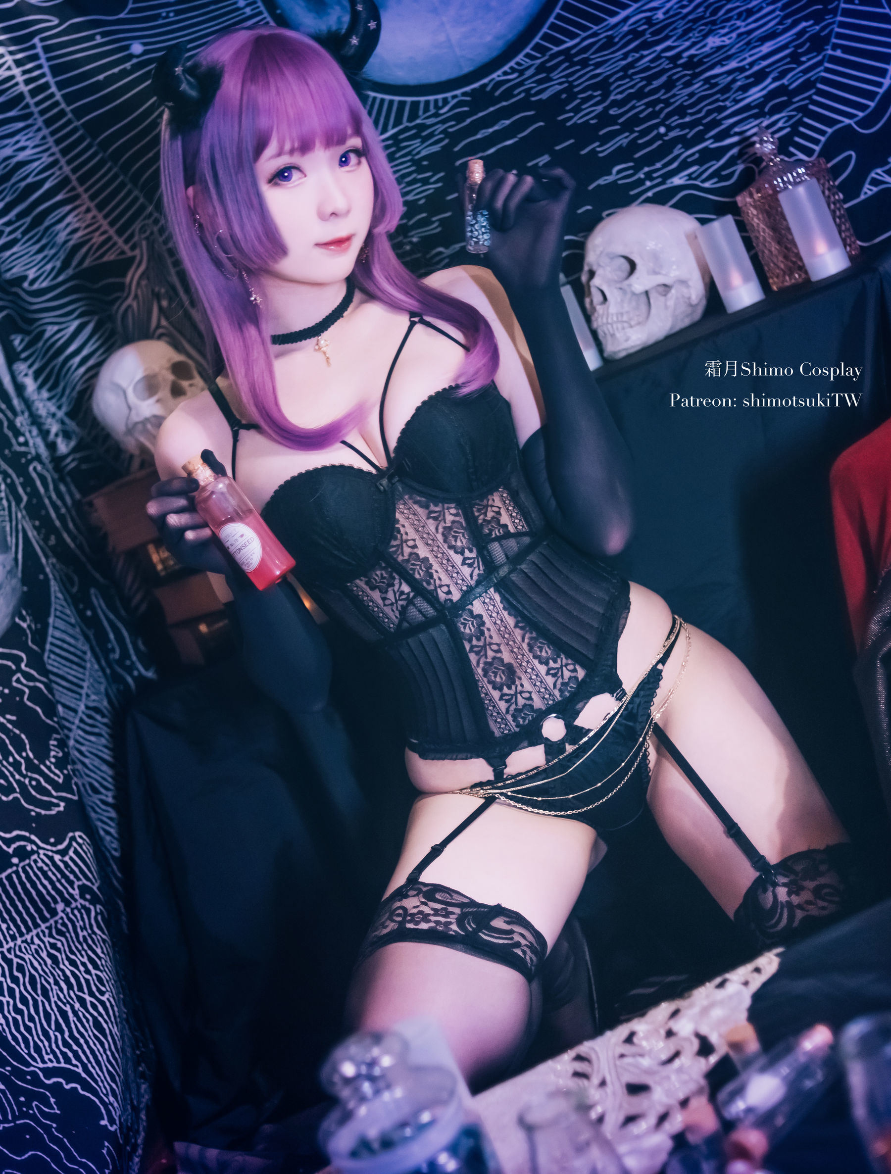 Internet Celebrity COSER Photobook] Weibo Girl Shuang Yue shimo - Underwear