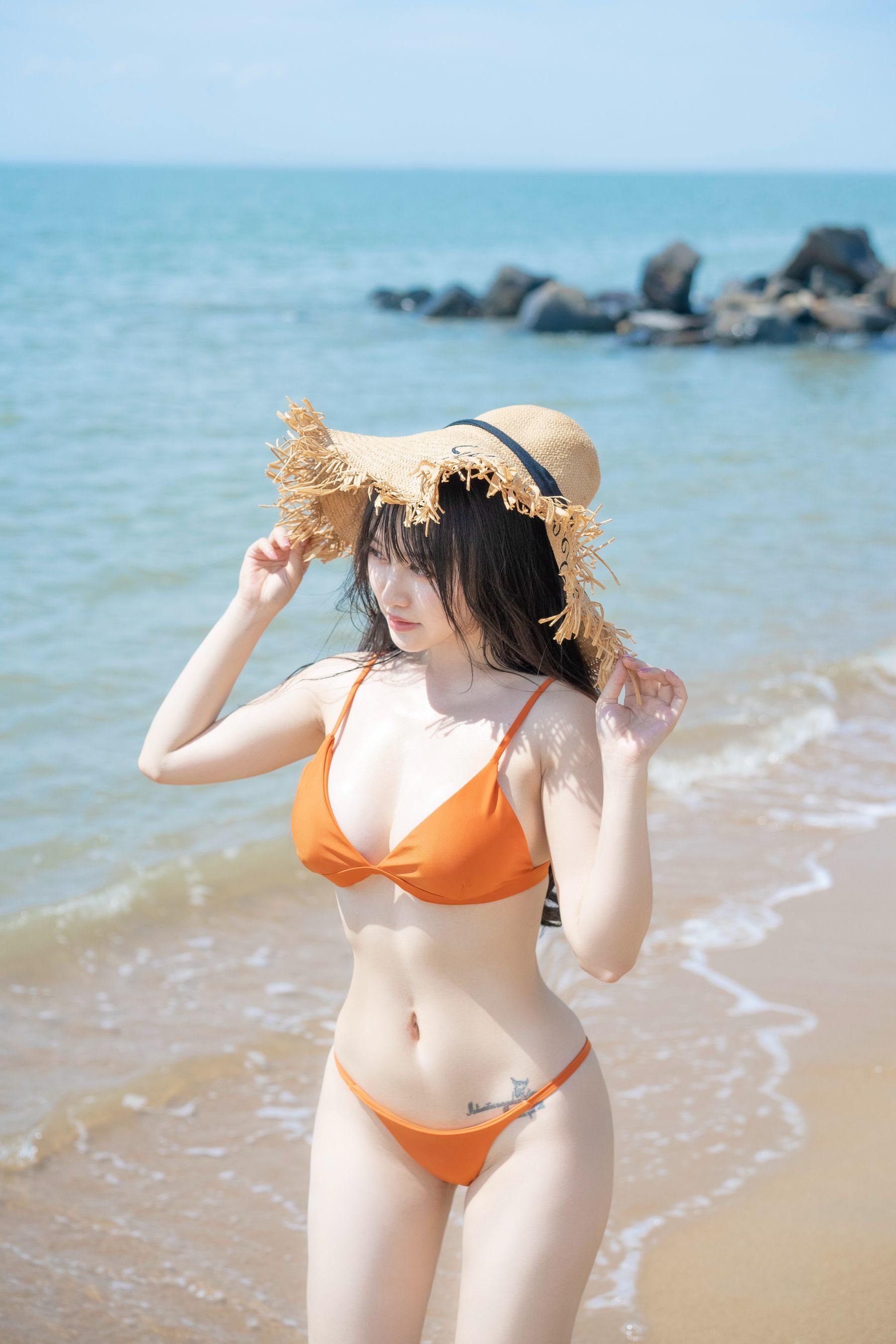 Internet Celebrity Coser Photobook] Anime Blogger Removes Tail Mizuki - Beach