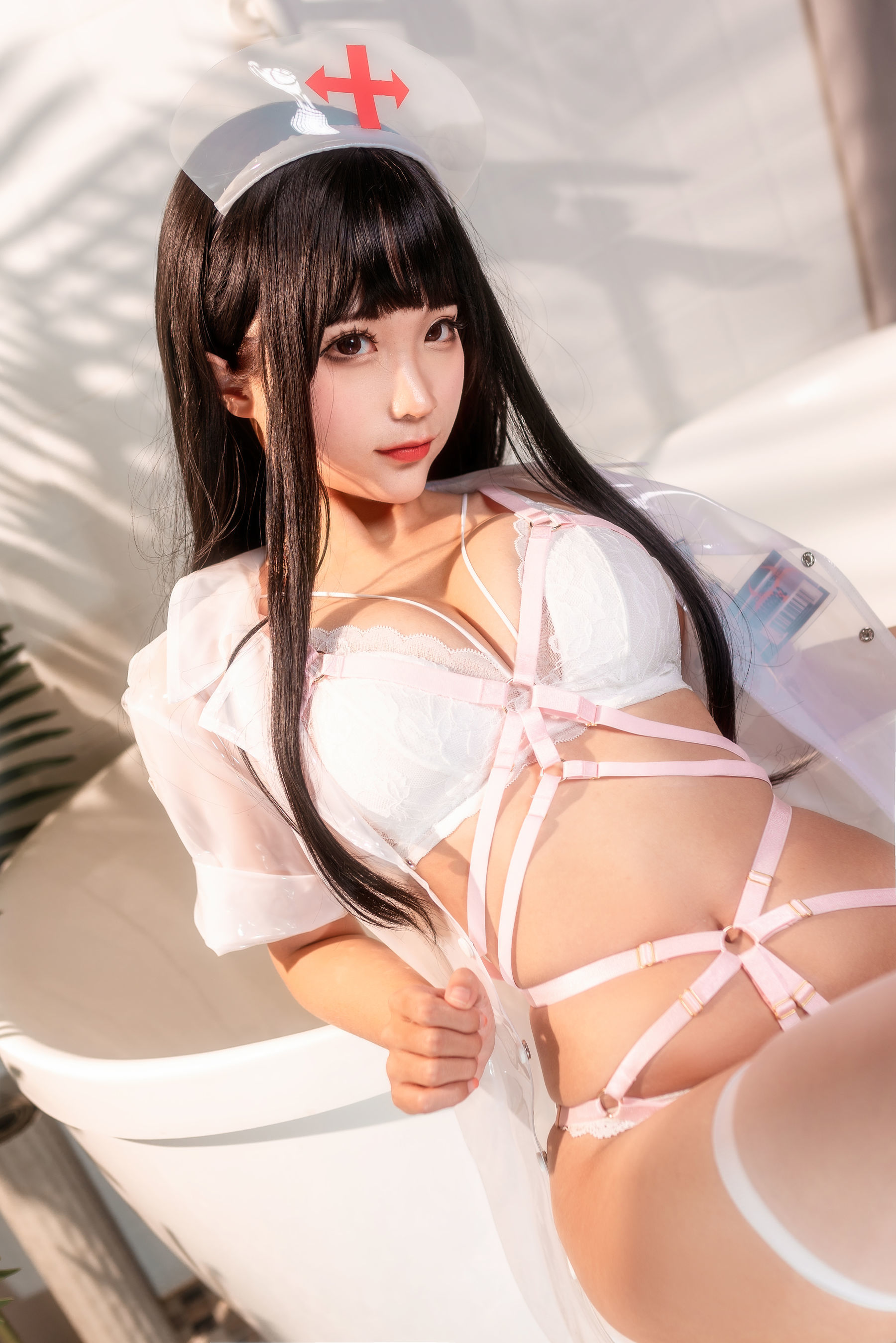 เน็ตไอดอล COSER ภาพถ่าย] บล็อกเกอร์อนิเม ชุนโมโม - ชุดยางพยาบาล สีขาว