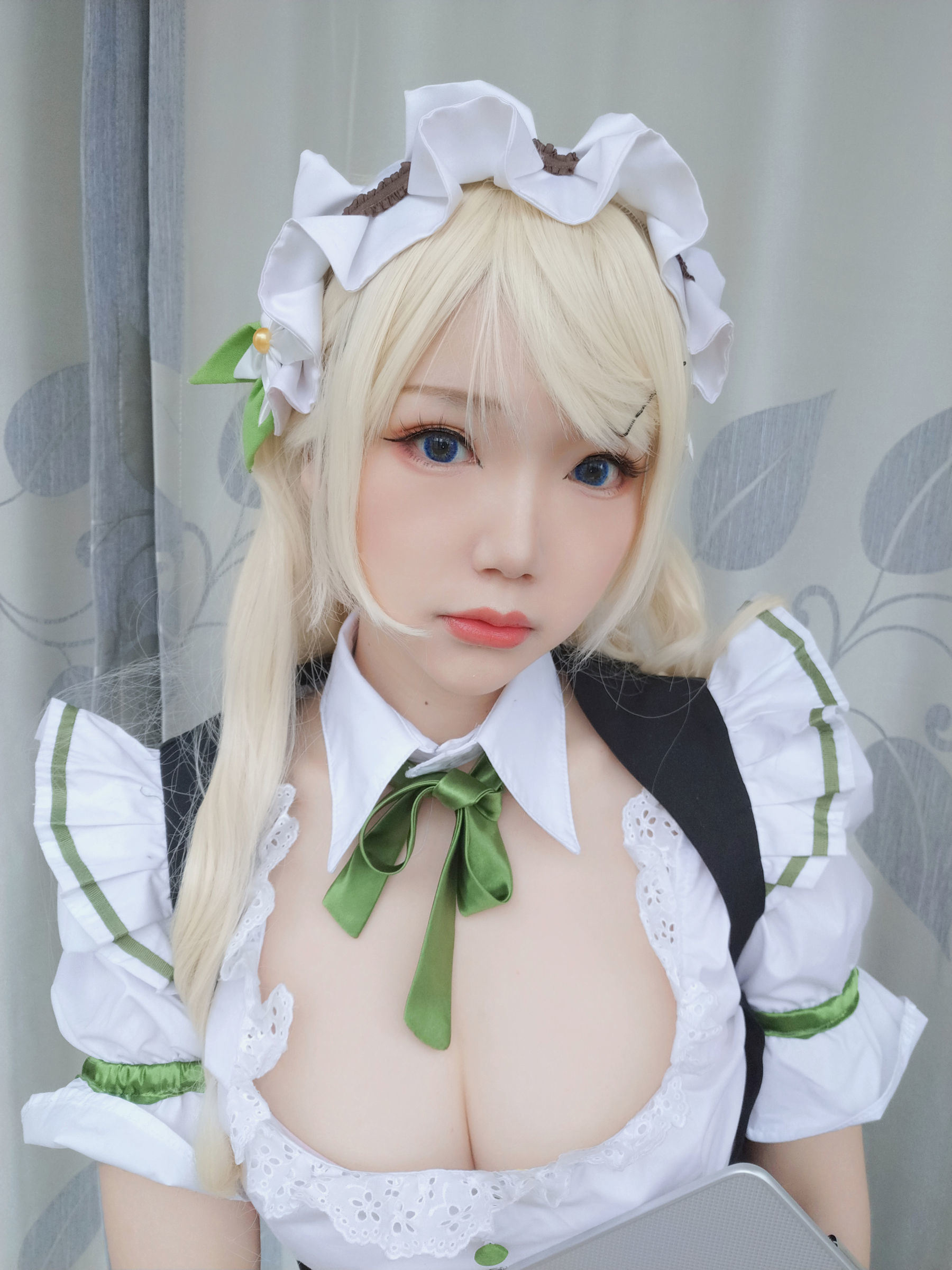 Internet Celebrity Cosplayer Photobook] Anime Blogger Xue Qing Astra - Maid