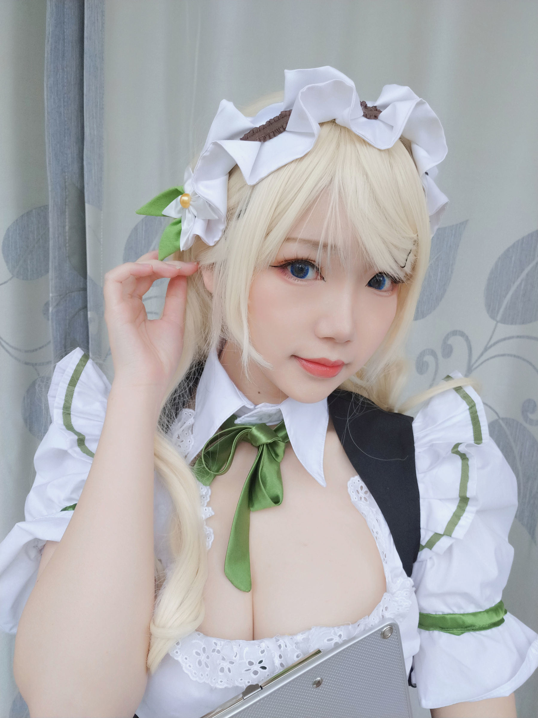 Internet Celebrity Cosplayer Photobook] Anime Blogger Xue Qing Astra - Maid