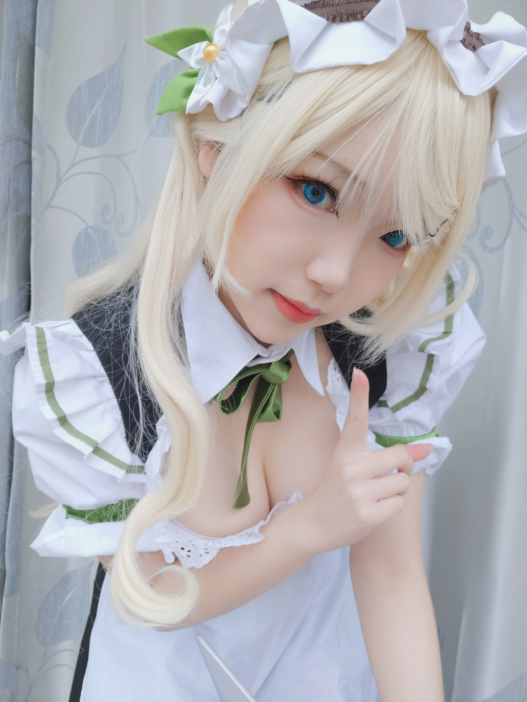 Internet Celebrity Cosplayer Photobook] Anime Blogger Xue Qing Astra - Maid