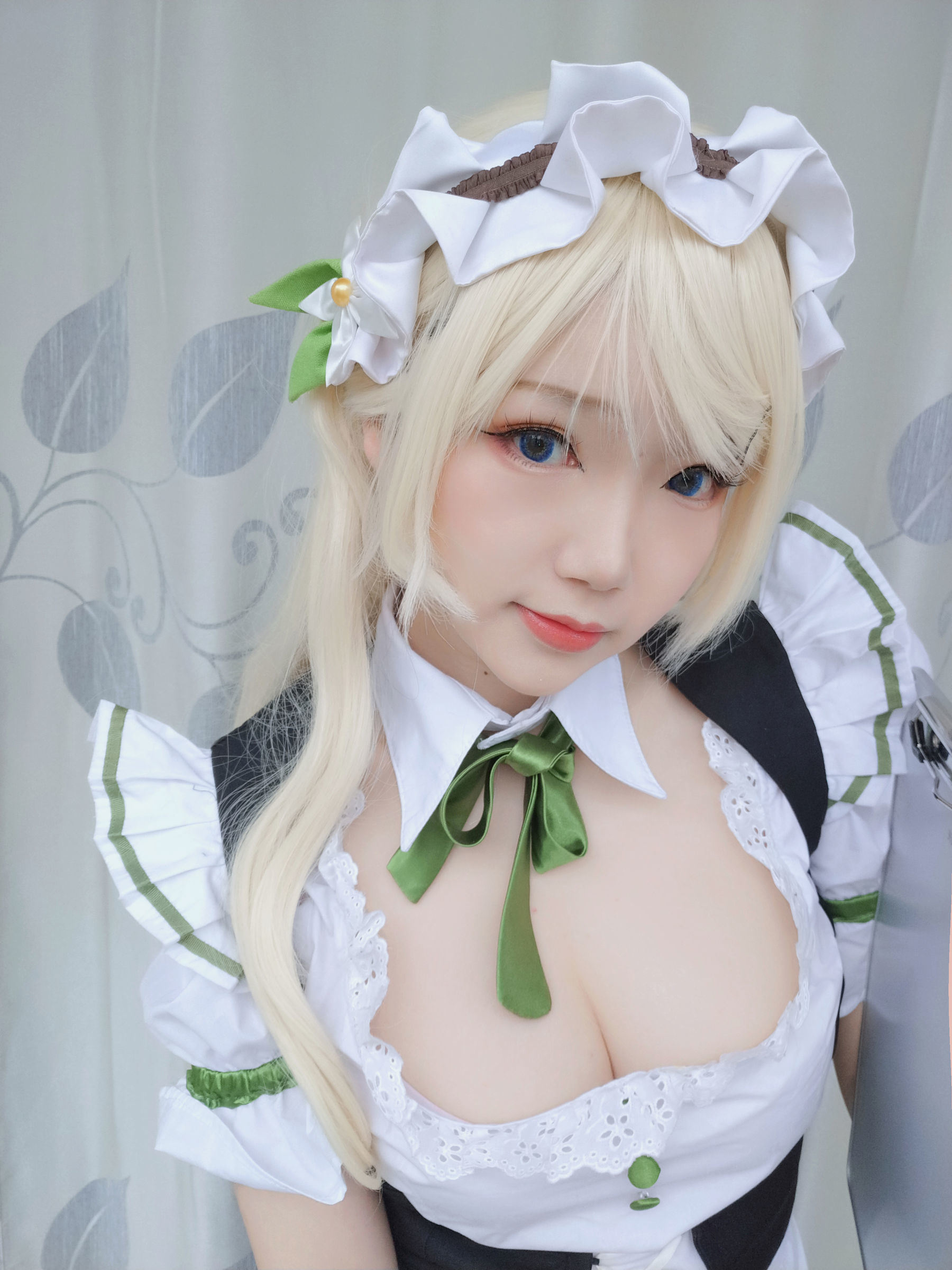 Internet Celebrity Cosplayer Photobook] Anime Blogger Xue Qing Astra - Maid
