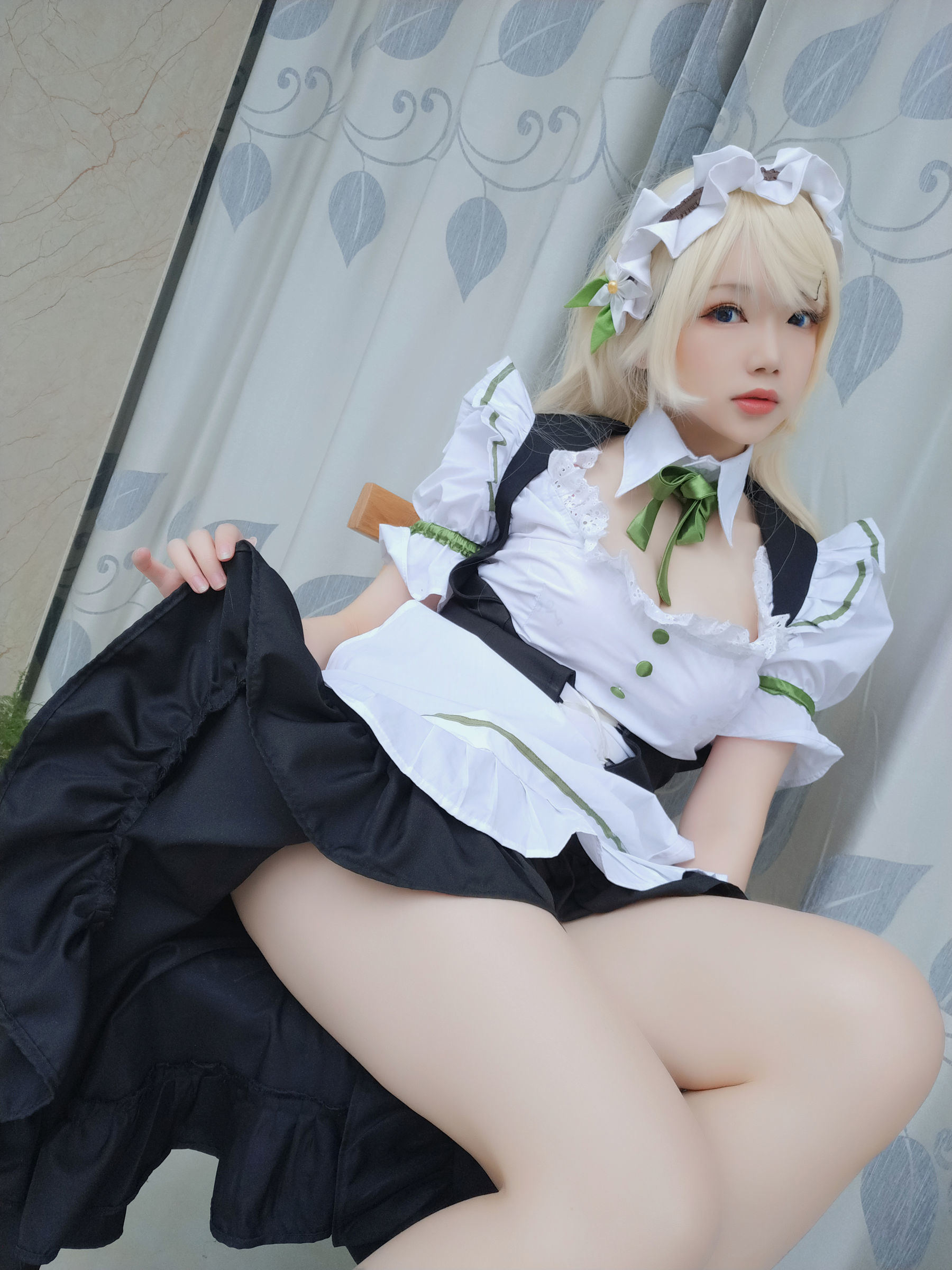 Internet Celebrity Cosplayer Photobook] Anime Blogger Xue Qing Astra - Maid