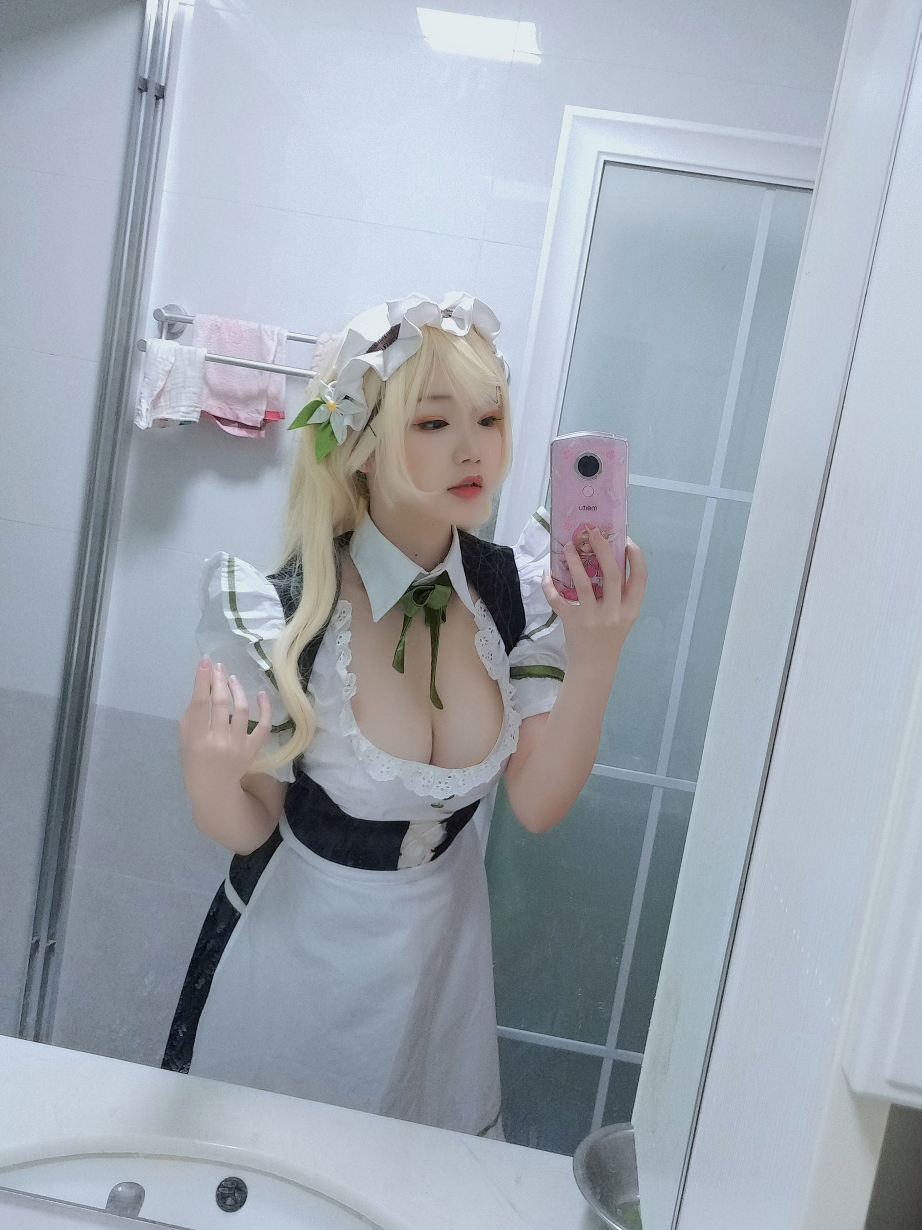 Internet Celebrity Cosplayer Photobook] Anime Blogger Xue Qing Astra - Maid