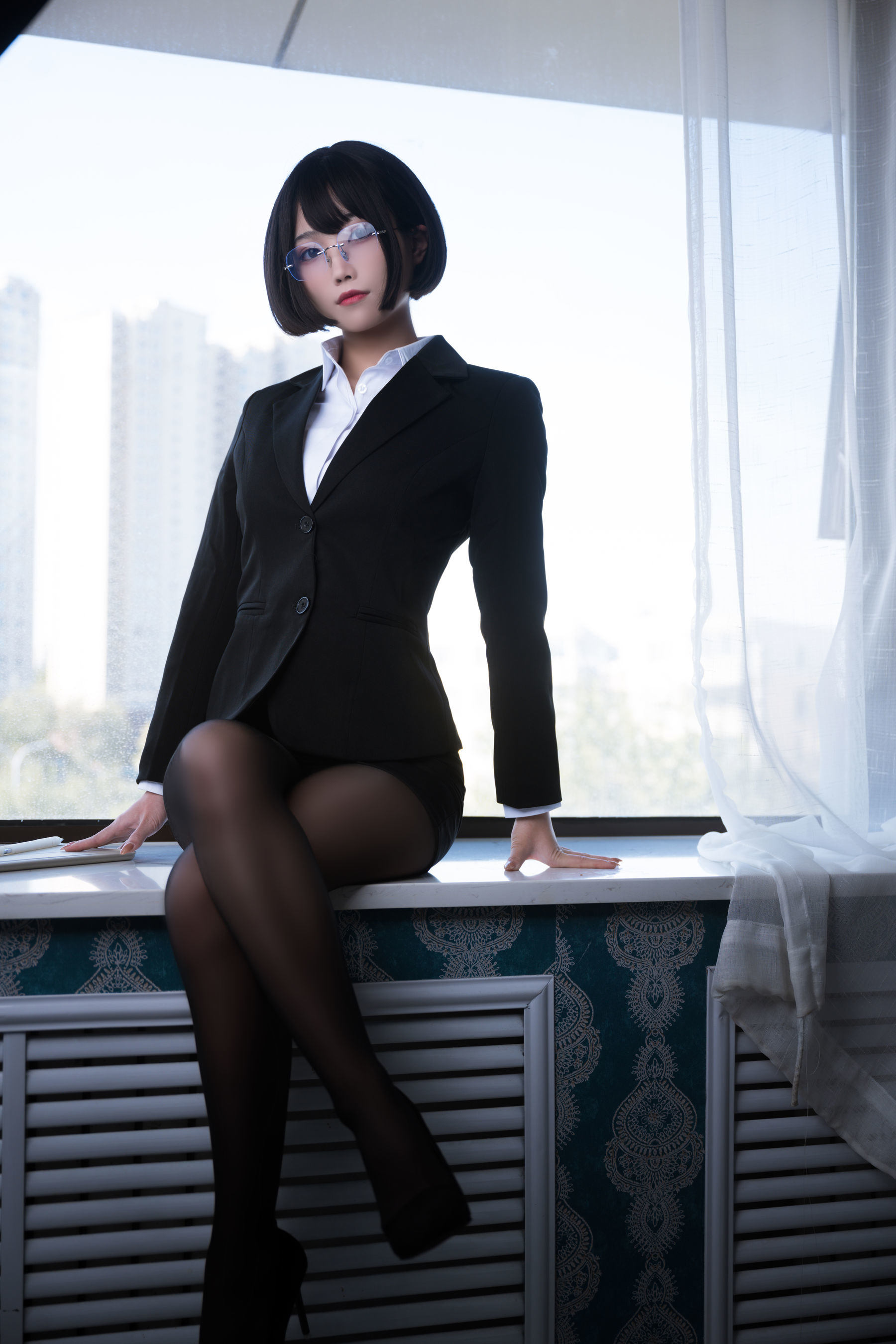 Internet Celebrity Coser Photo] Cosplay Wang Zhizi - Black Silk OL