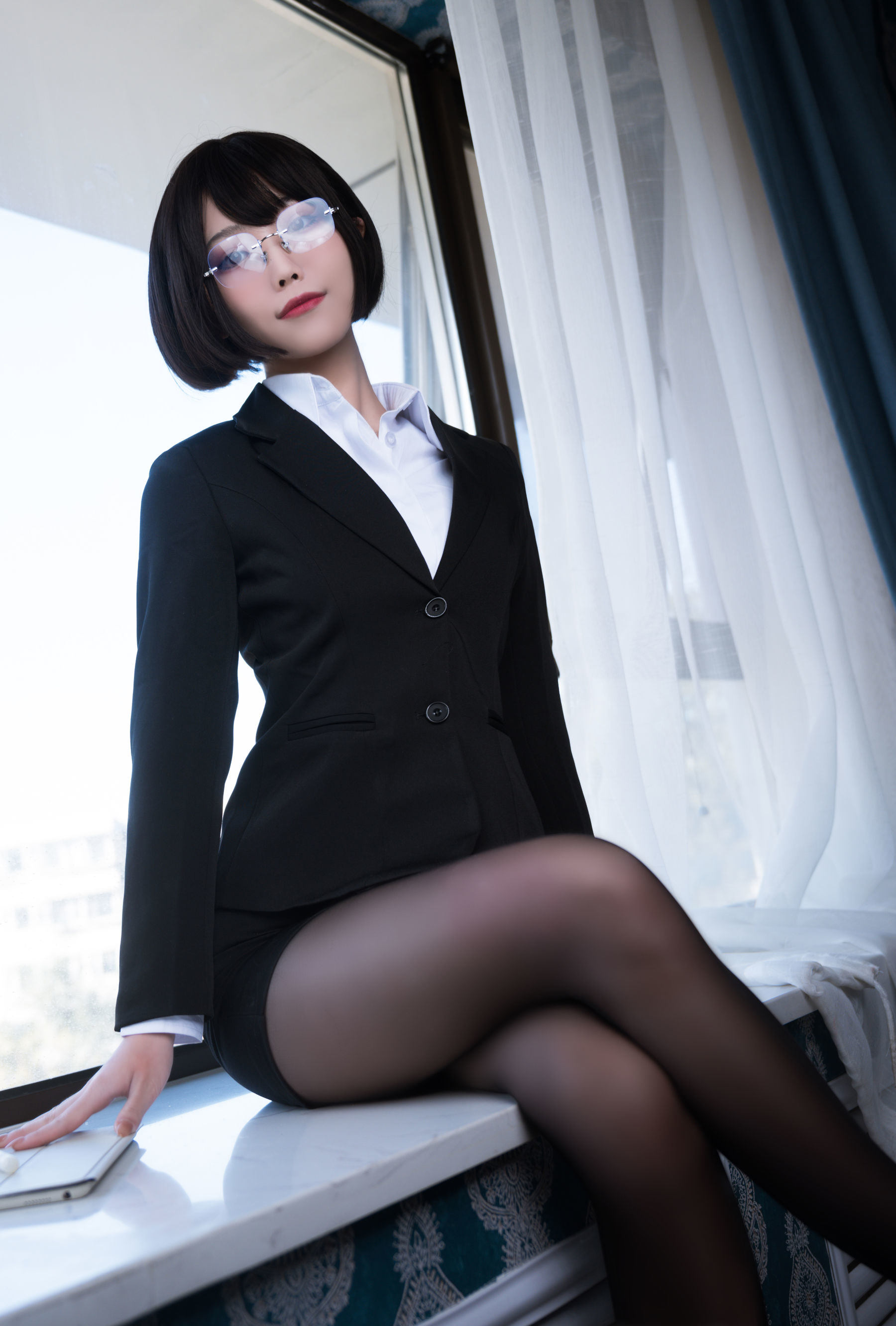 網紅COSER寫真] Cosplay汪知子 - 黑絲OL