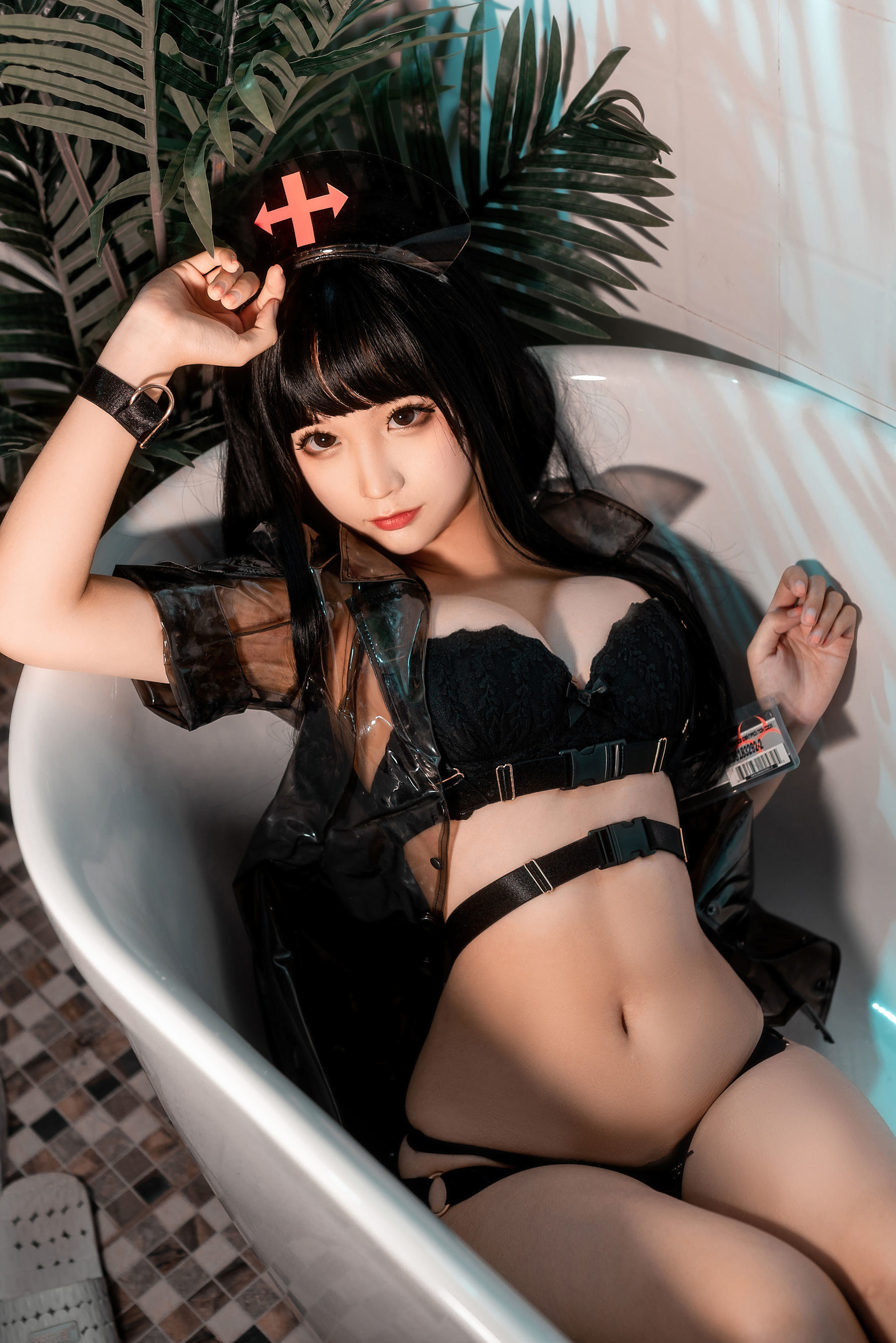 網紅COSER寫真] 動漫博主蠢沫沫 - 膠衣護士 黑