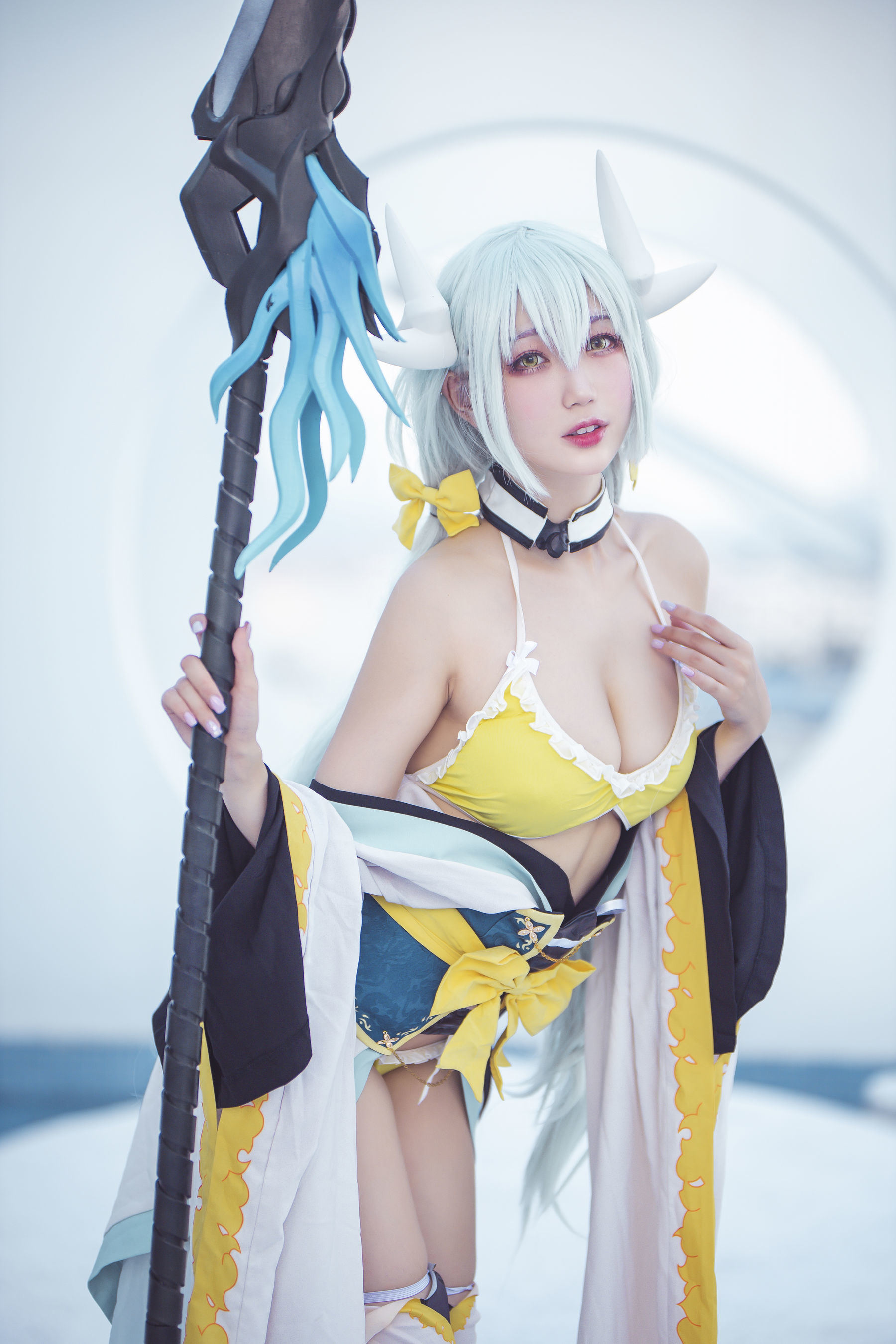 Internet Celebrity Cosplayer Photobook] Zhou Ji is a Cute Bunny - Qing Ji
