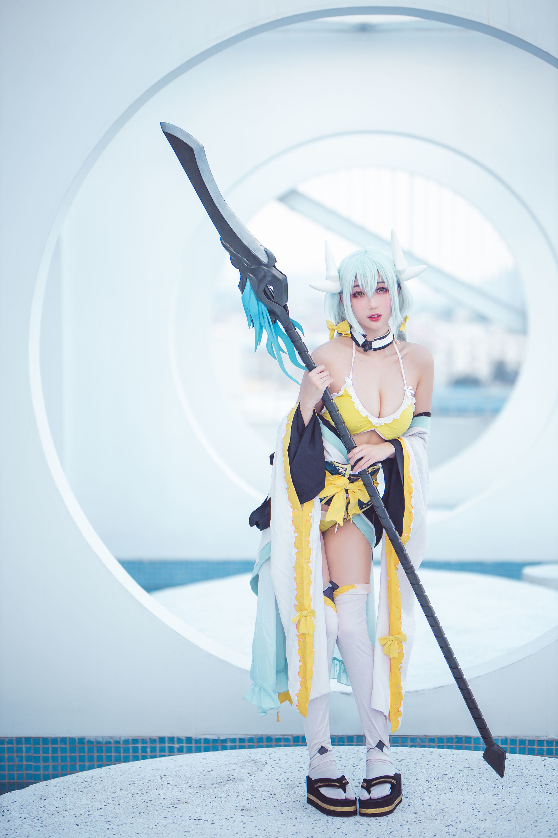 Internet Celebrity Cosplayer Photobook] Zhou Ji is a Cute Bunny - Qing Ji