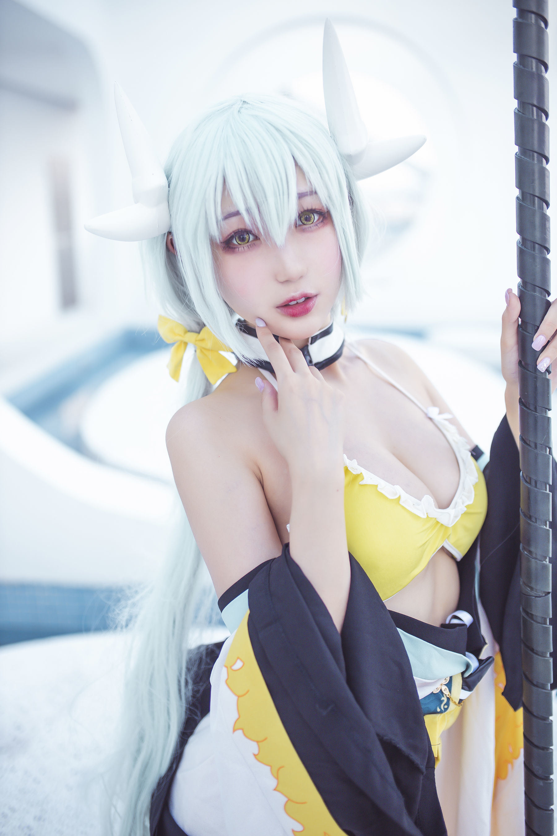 Internet Celebrity Cosplayer Photobook] Zhou Ji is a Cute Bunny - Qing Ji