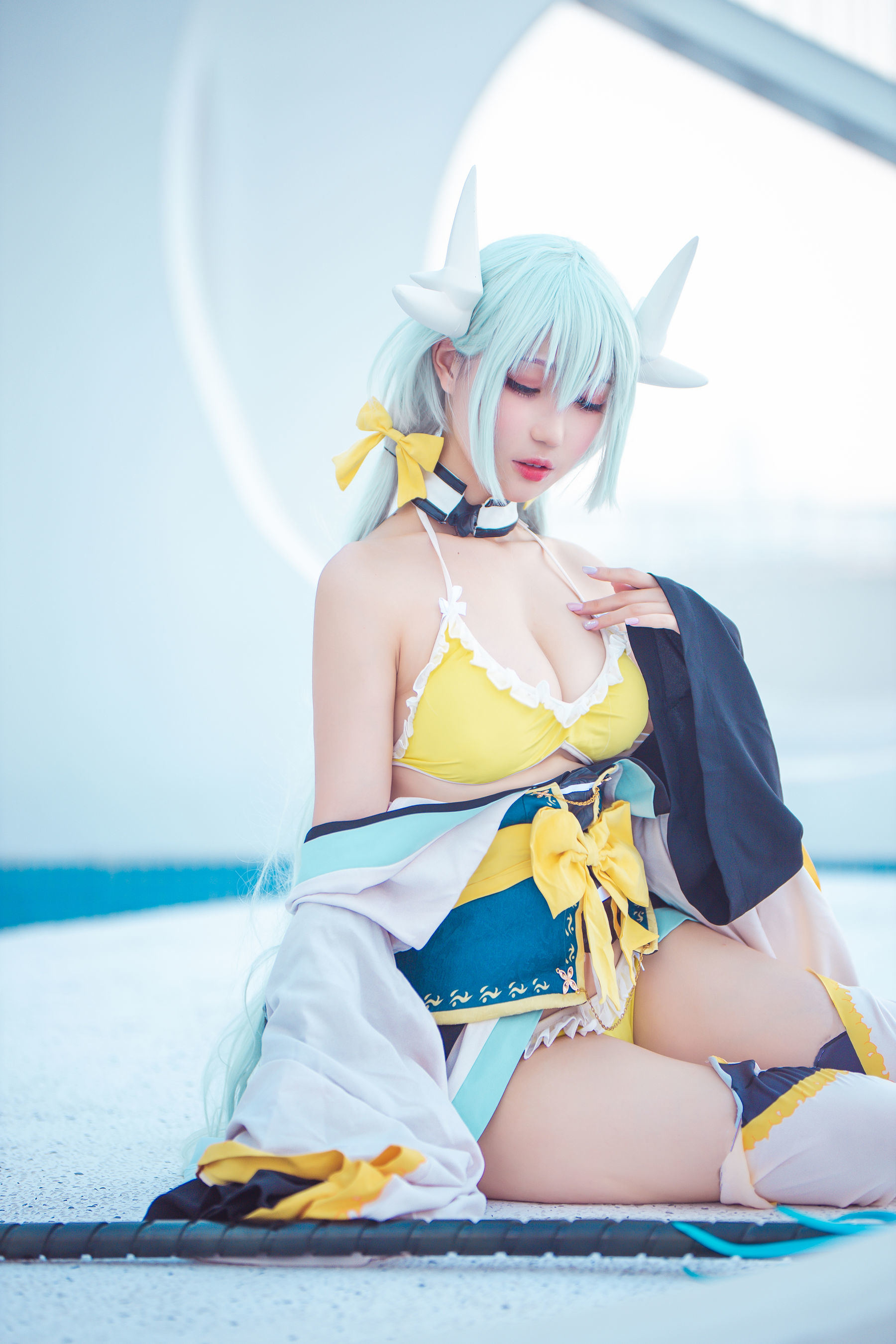 Internet Celebrity Cosplayer Photobook] Zhou Ji is a Cute Bunny - Qing Ji