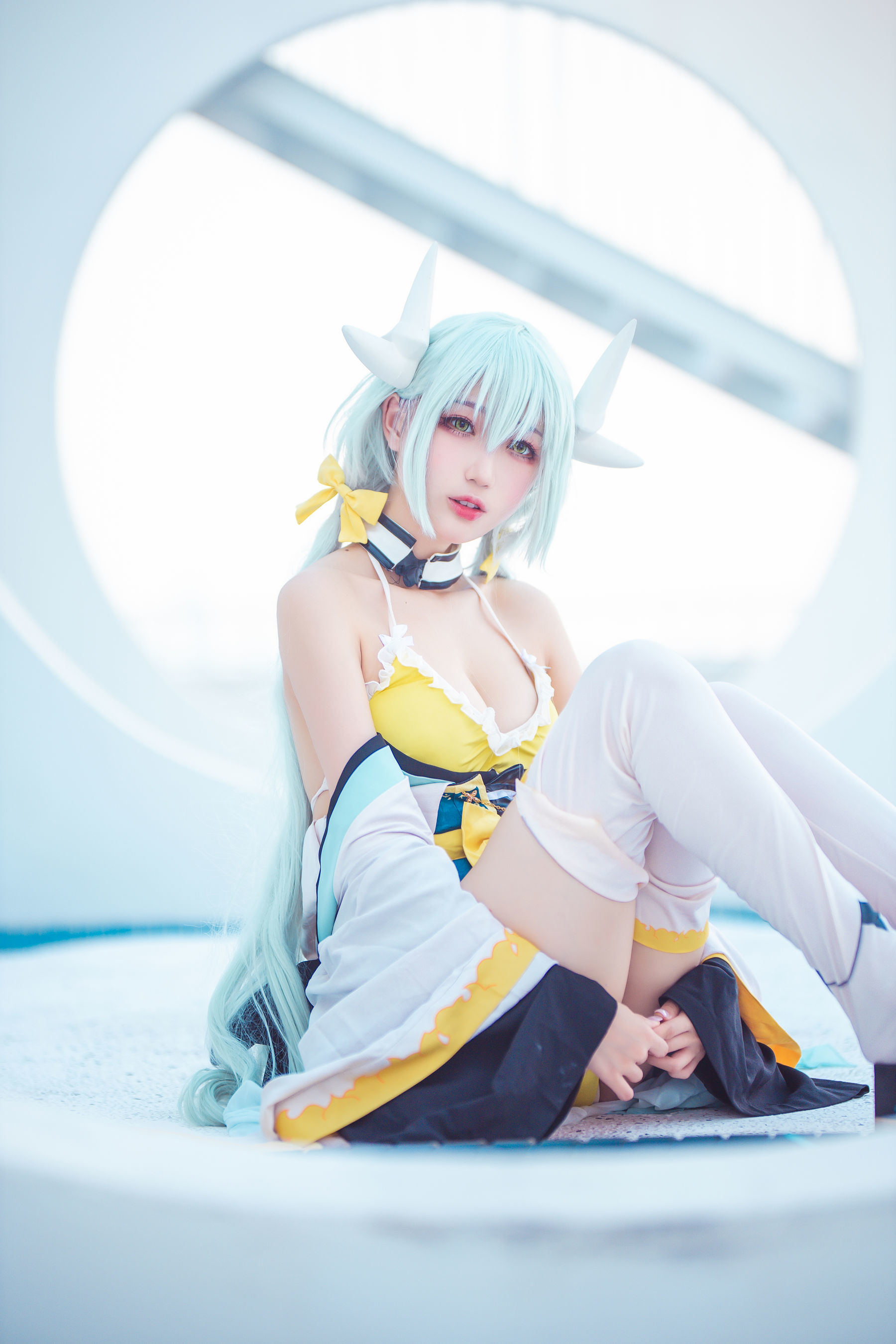 Internet Celebrity Cosplayer Photobook] Zhou Ji is a Cute Bunny - Qing Ji