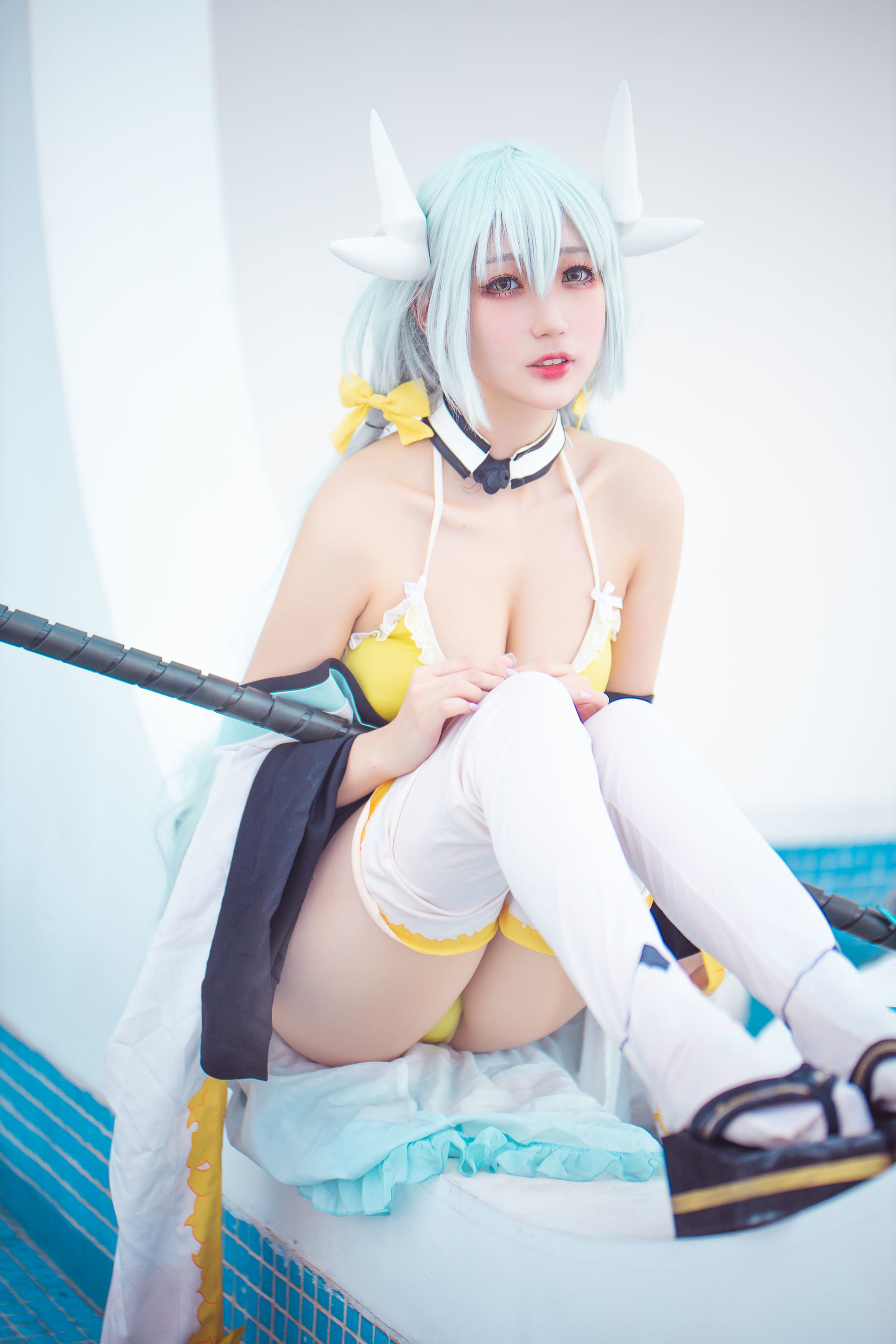 Internet Celebrity Cosplayer Photobook] Zhou Ji is a Cute Bunny - Qing Ji
