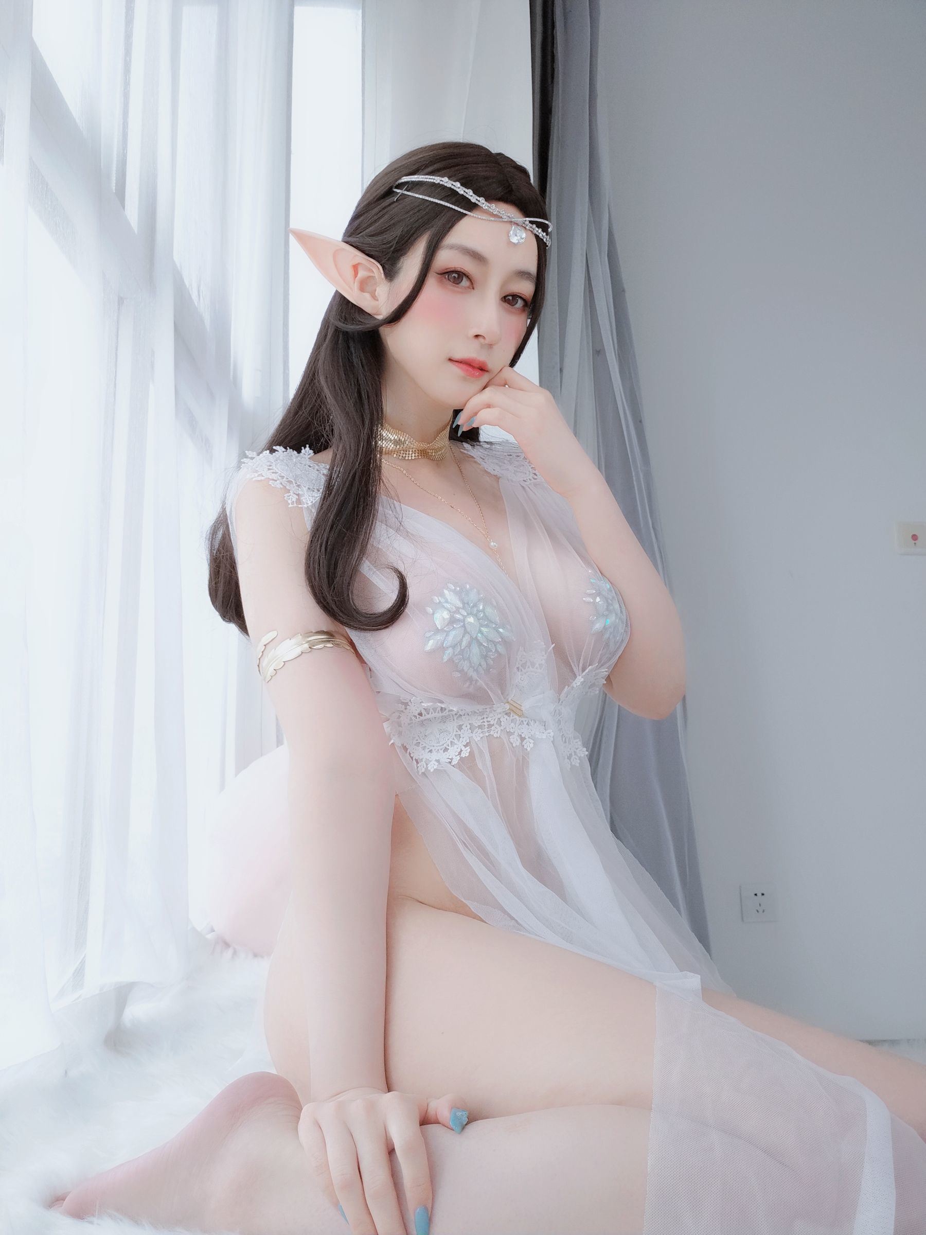 網紅COSER寫真] Coser小姐姐白銀 - 精靈寶石內衣