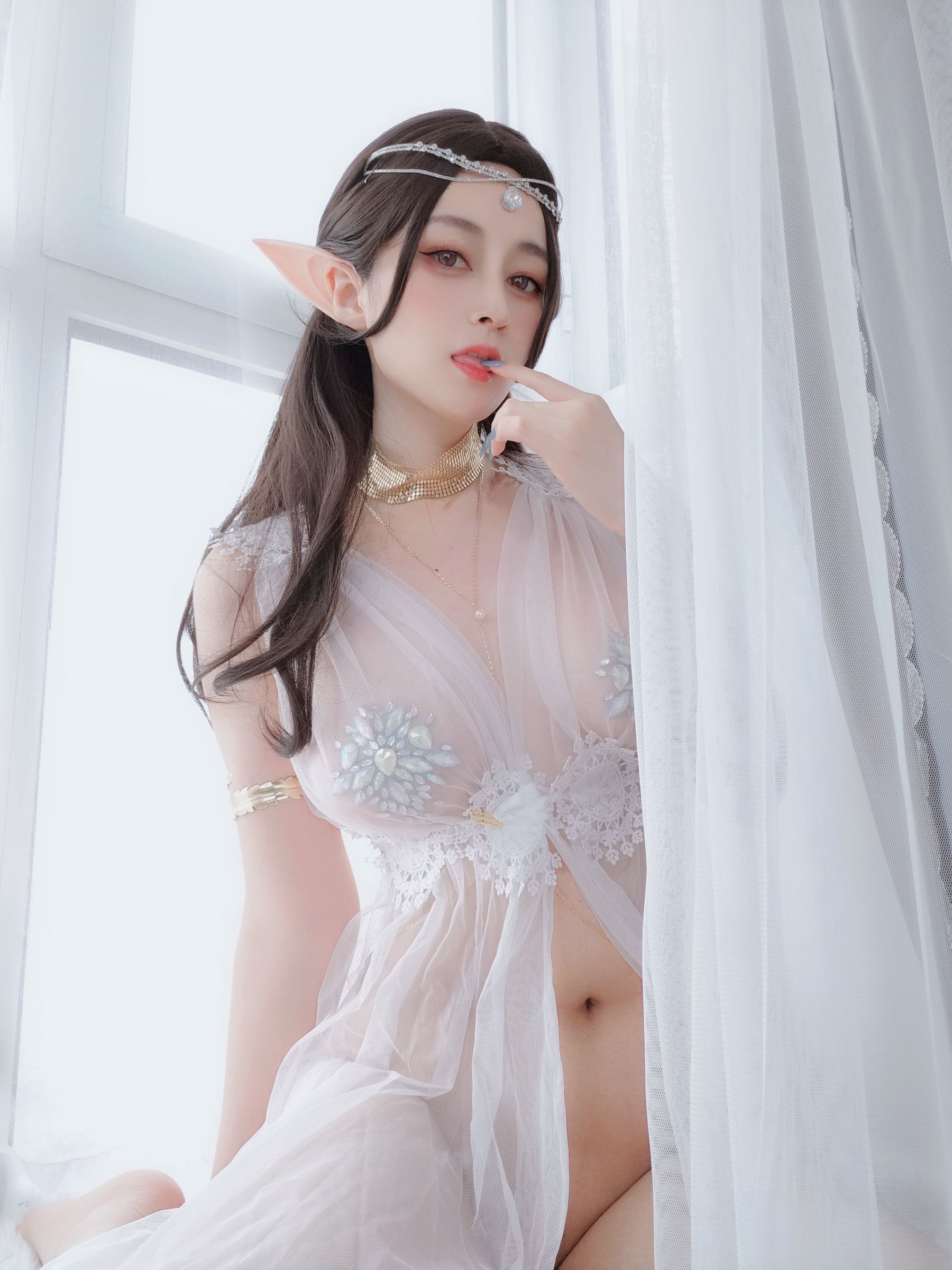 Ảnh Coser Ngôi sao mạng] Coser Cô Bé Bạc - Đồ lót Tiên nữ Gemstone