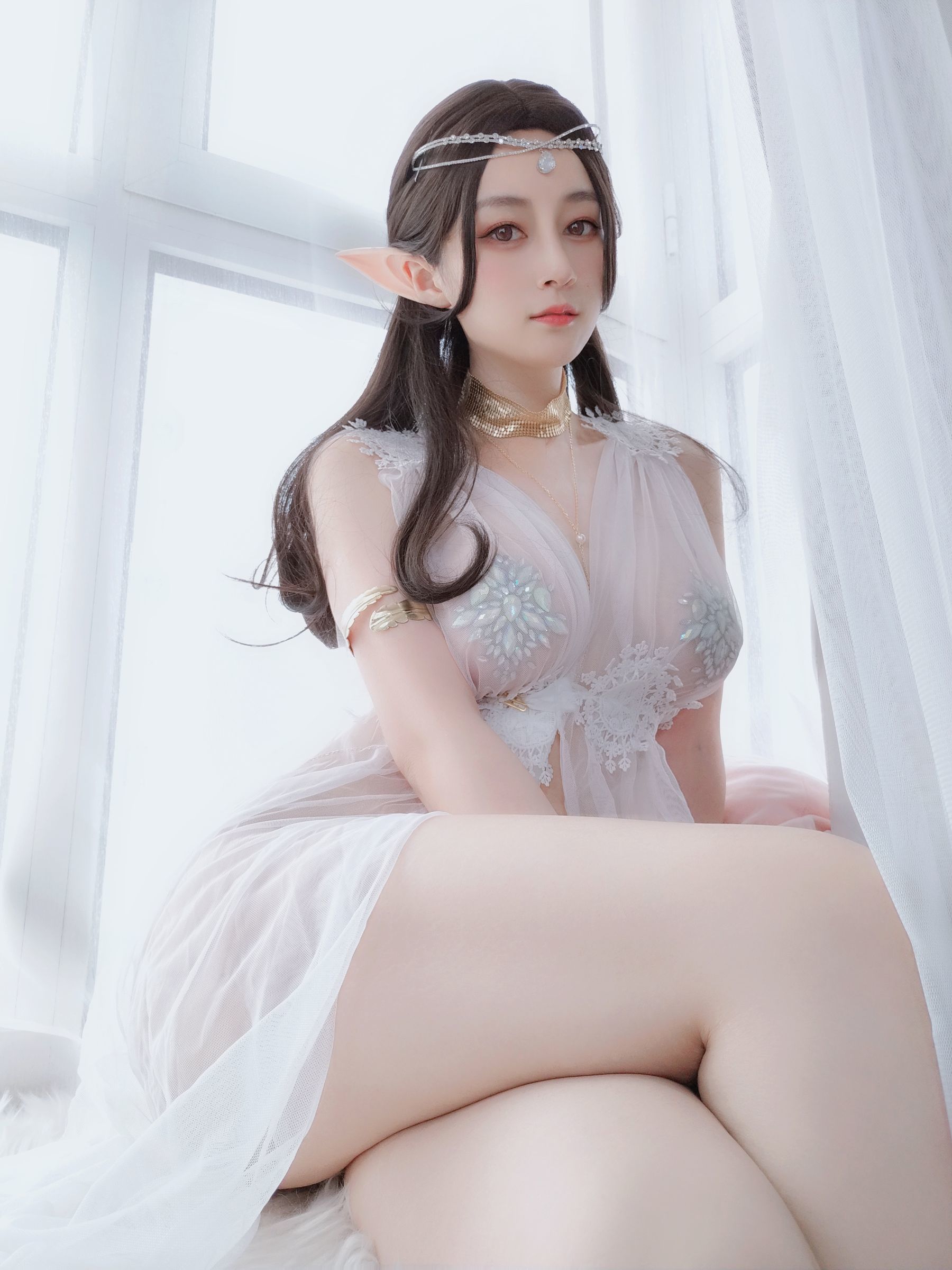 ネット紅人コスプレイヤー写真] コスプレイヤーお嬢様白銀 - エルフ宝石ランジェリー