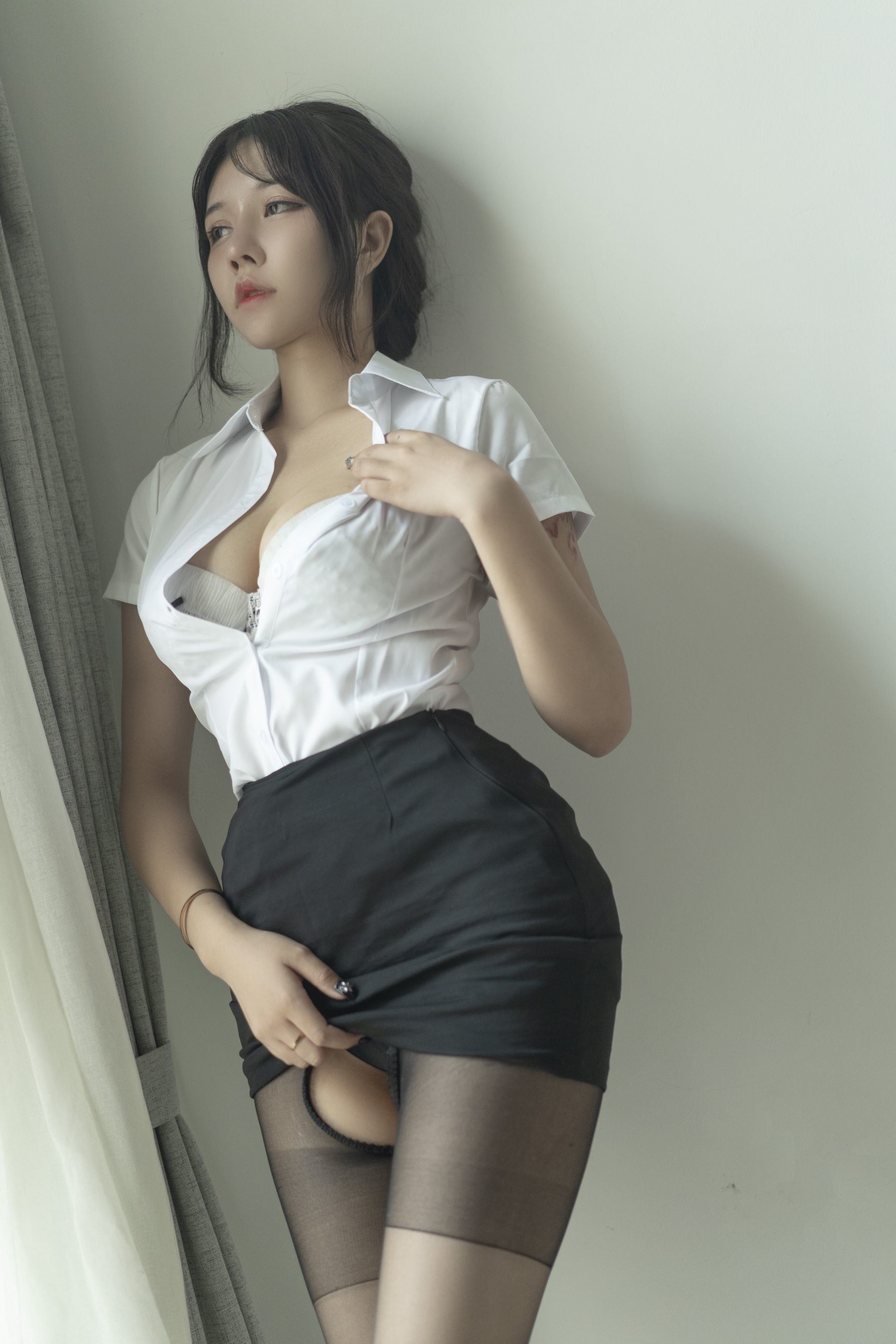 Internet Celebrity COSER Photobook] Weibo Girl Xi - Uniform