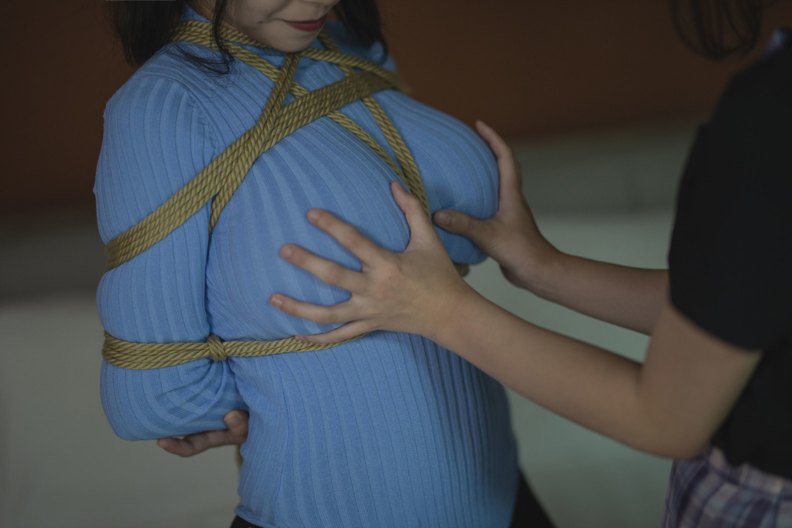 Internet Celebrity Cosplayer Photobook] Zi Bi Yan Qiu Qiu (Wu Yan Xiao Tian Shi wy) - Rope