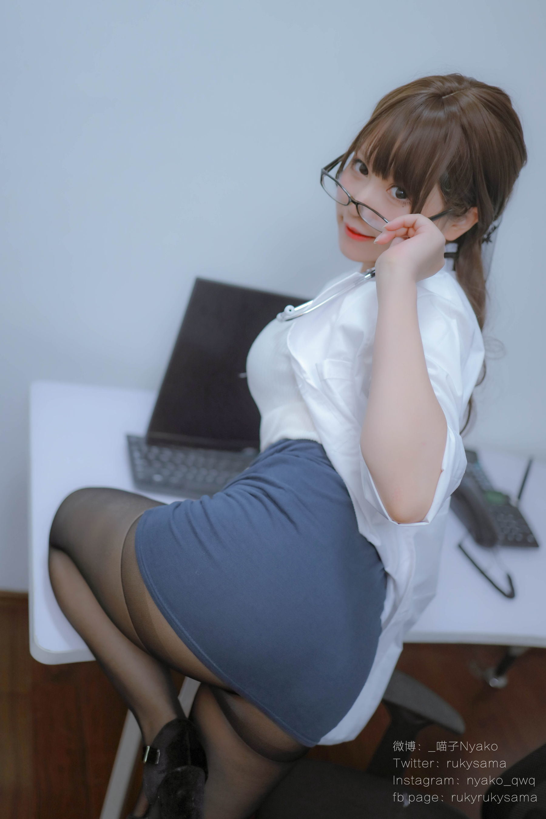 Internet Celebrity Coser Photo] Cute Girl Nyako Meowzi - Secret Sick Building