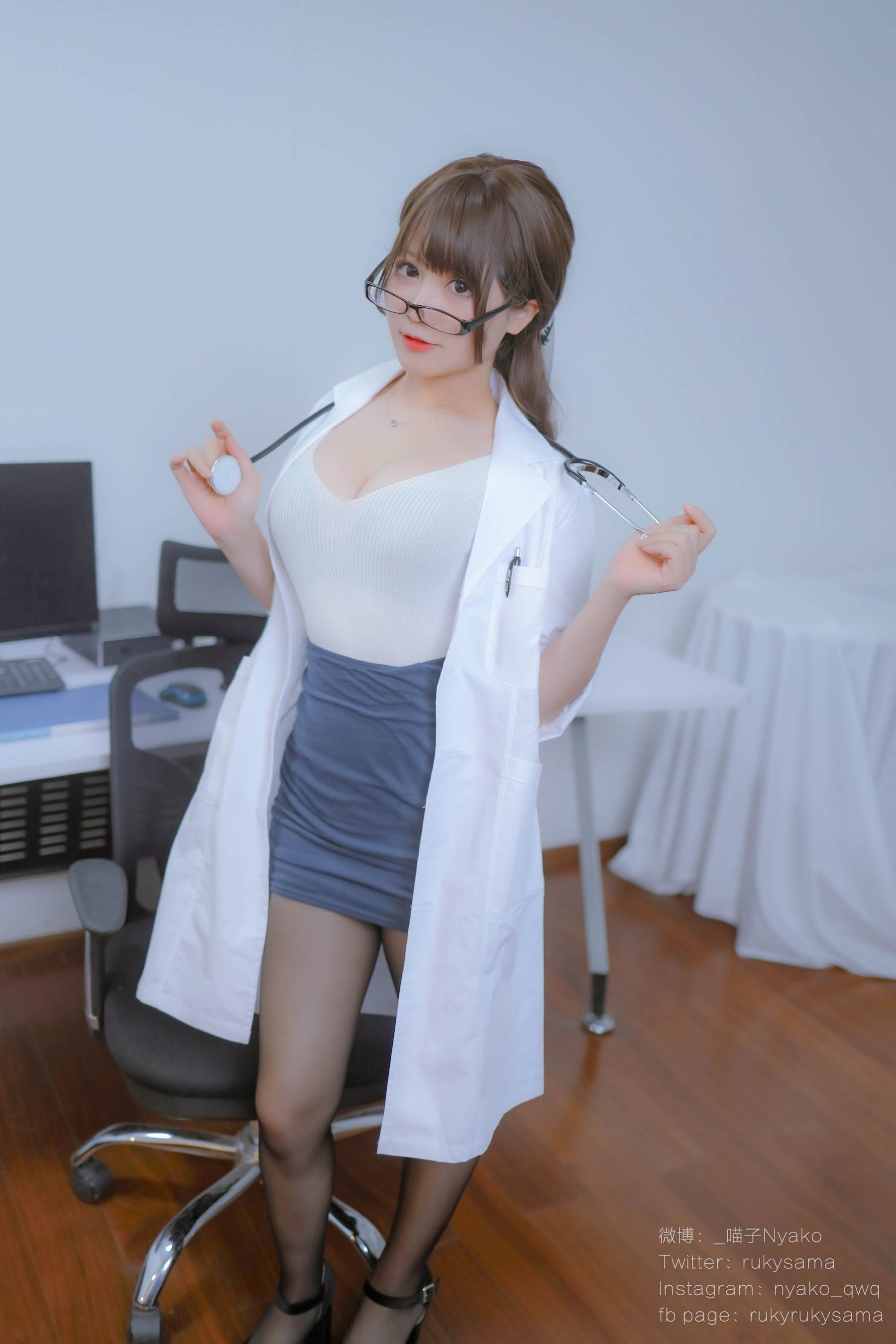 Ảnh của Net Idol COSER] Cô gái dễ thương Nyako Miêu Tử - Phòng bệnh bí mật