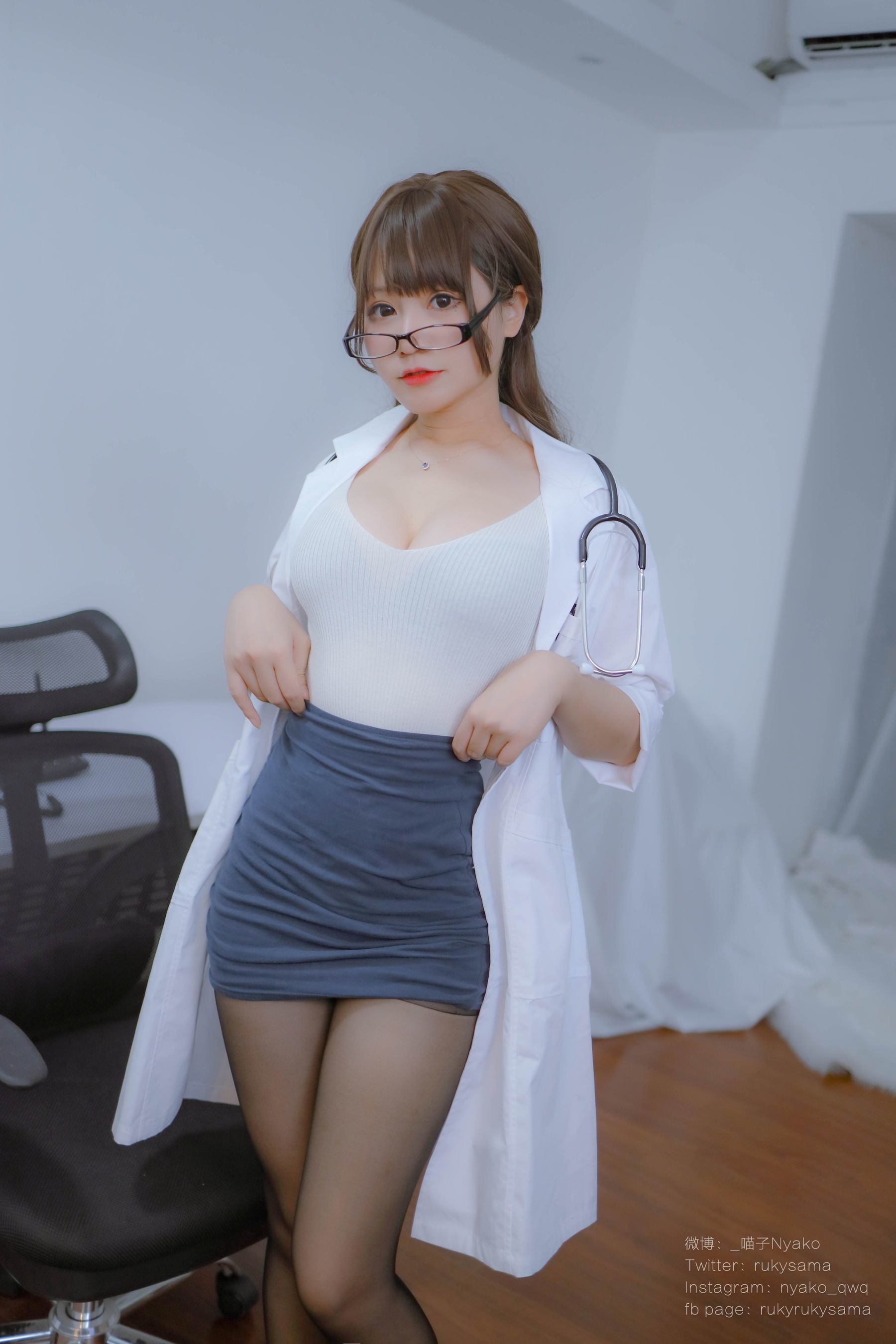 Ảnh của Net Idol COSER] Cô gái dễ thương Nyako Miêu Tử - Phòng bệnh bí mật