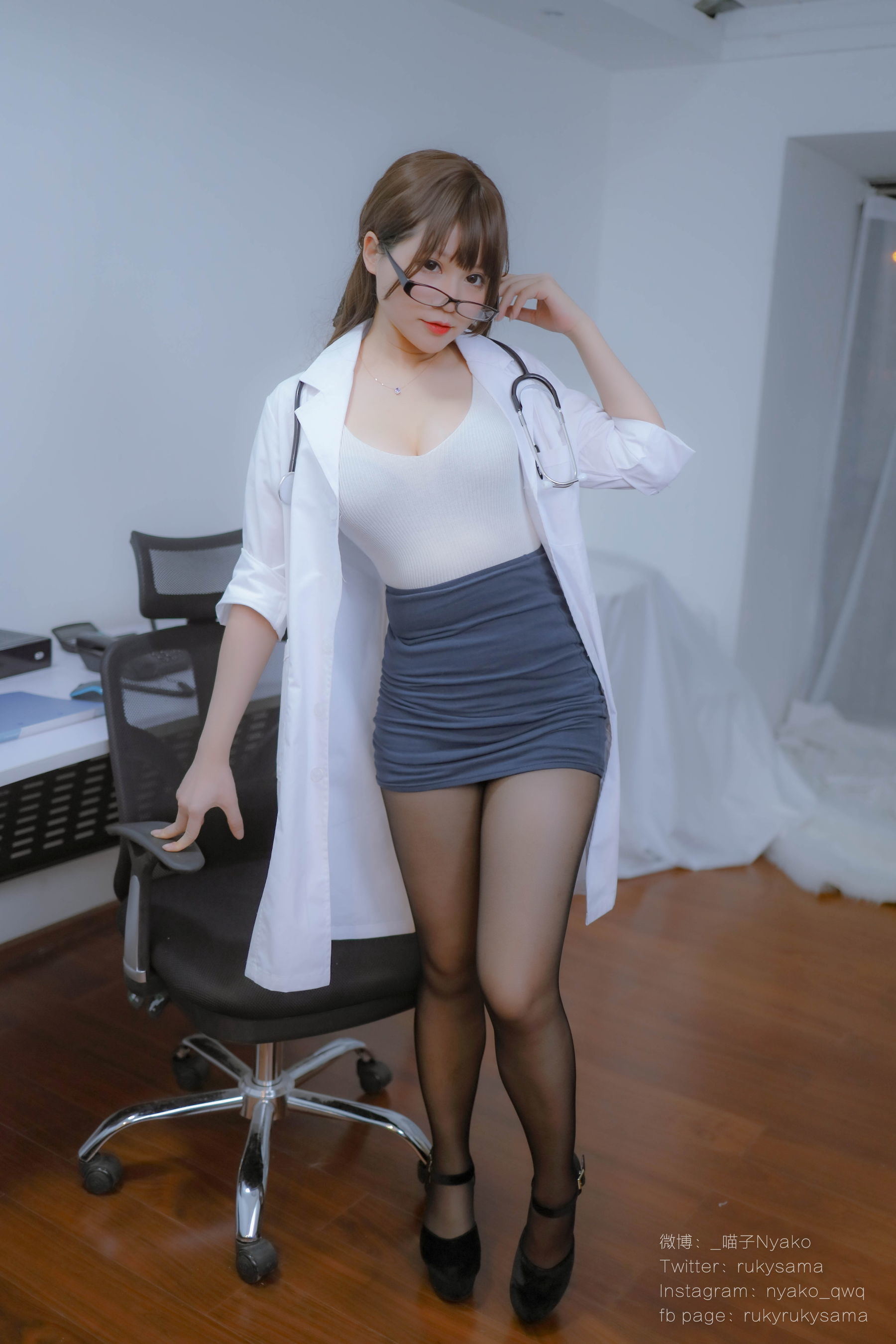 Ảnh của Net Idol COSER] Cô gái dễ thương Nyako Miêu Tử - Phòng bệnh bí mật
