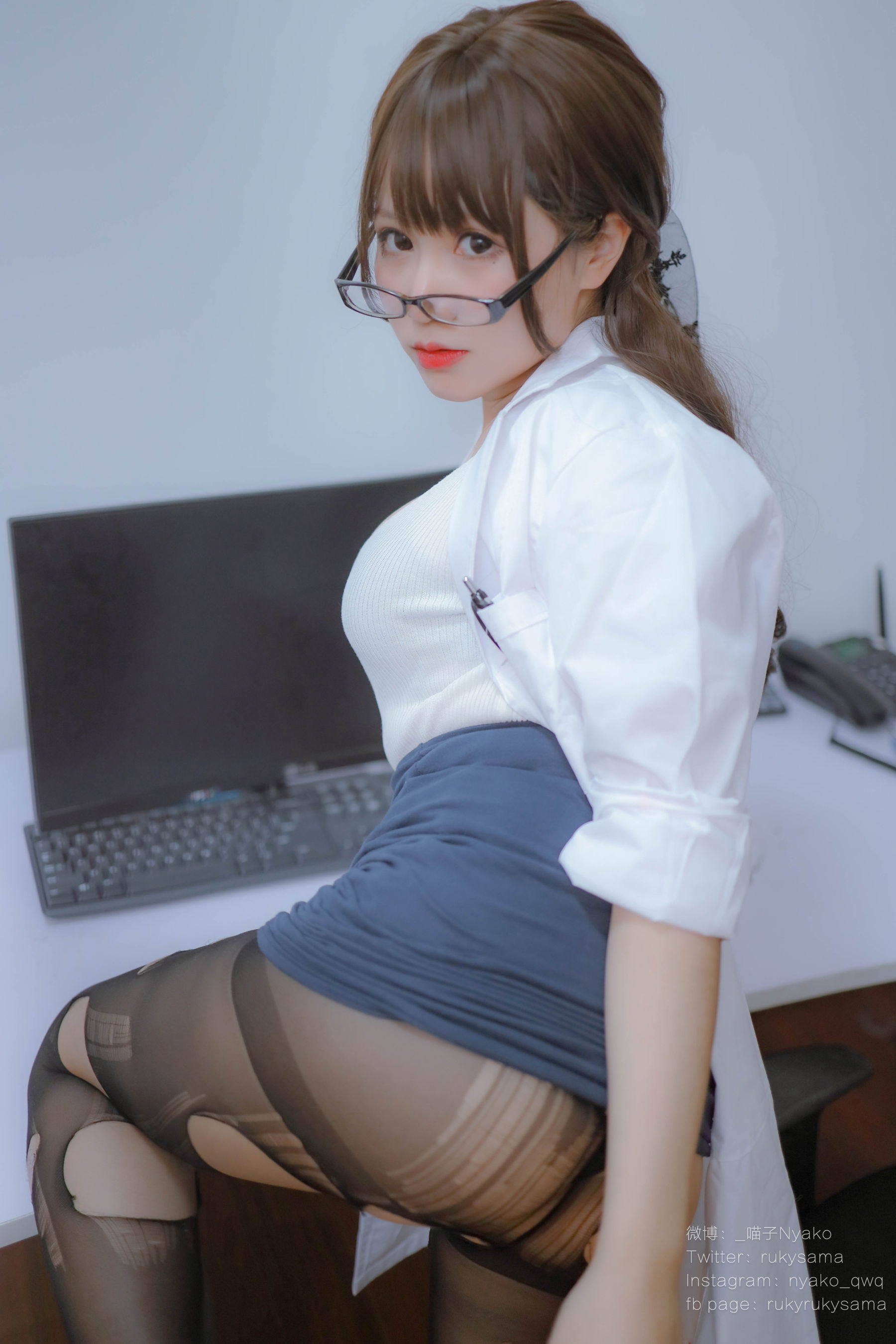 Ảnh của Net Idol COSER] Cô gái dễ thương Nyako Miêu Tử - Phòng bệnh bí mật