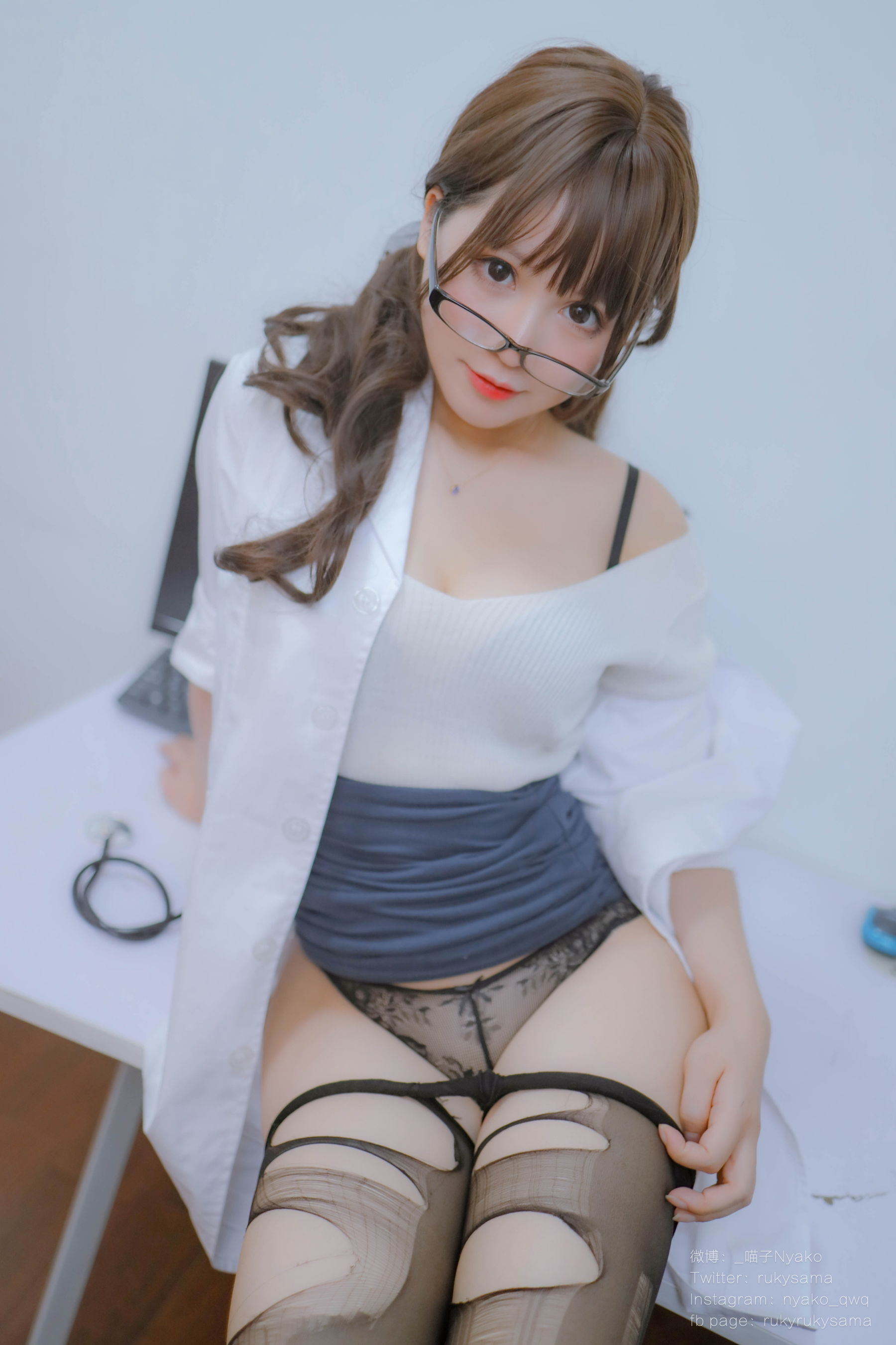 [网红COSER写真] 萌妹子Nyako喵子 - 秘密病栋